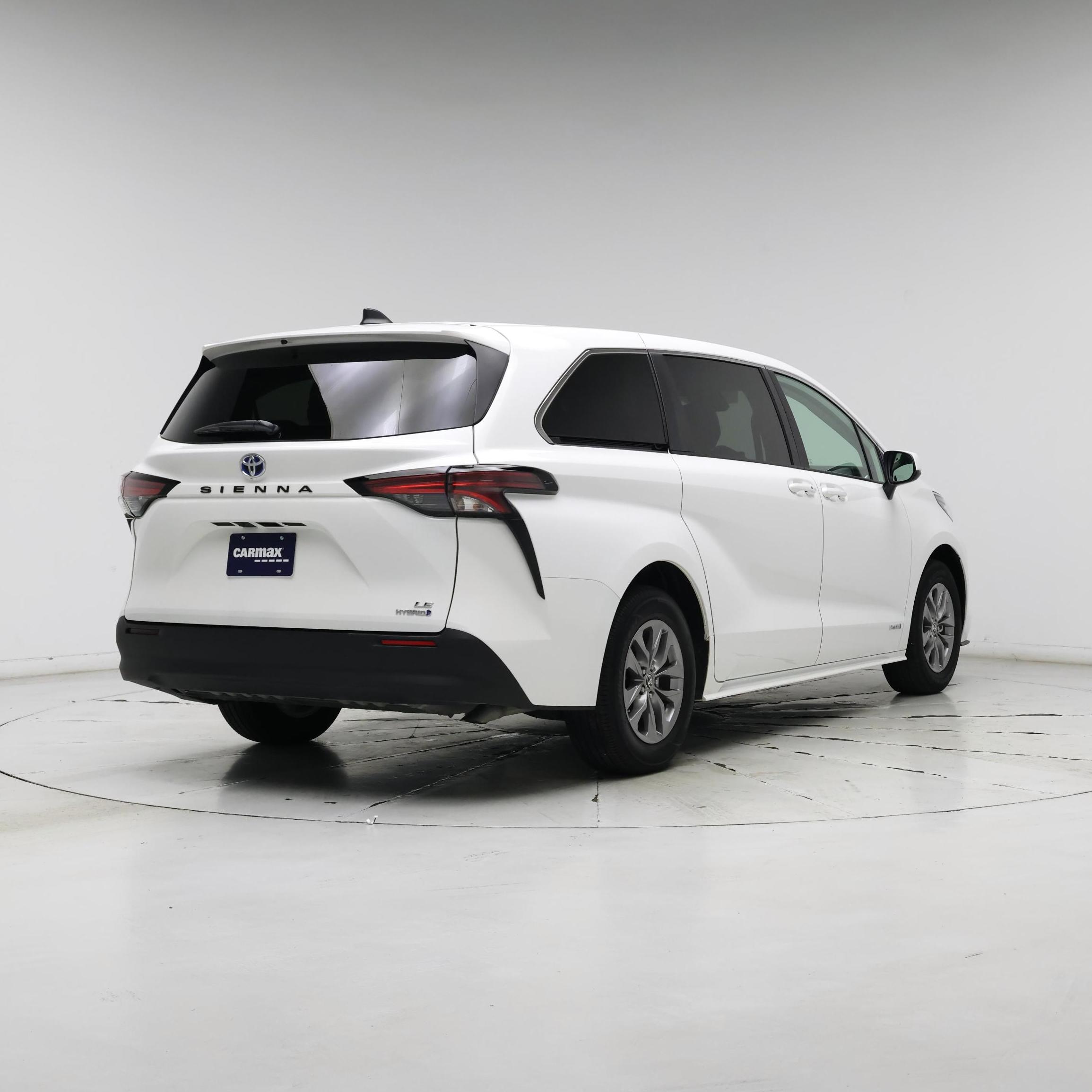 Thumbnail: 2021 Toyota Sienna - 8
