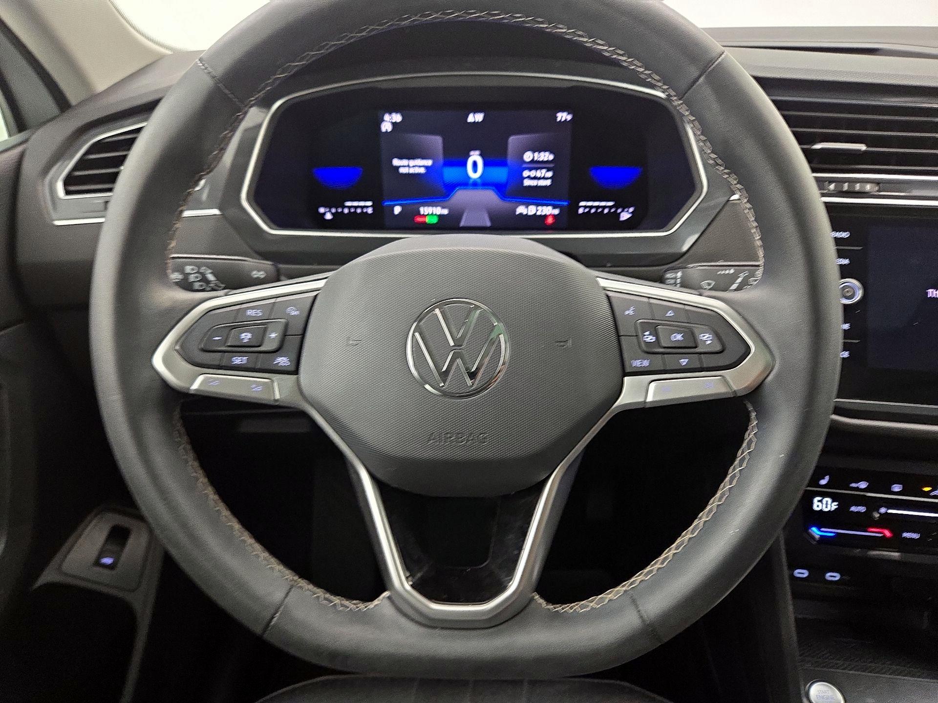 Thumbnail: 2022 Volkswagen Tiguan - 10
