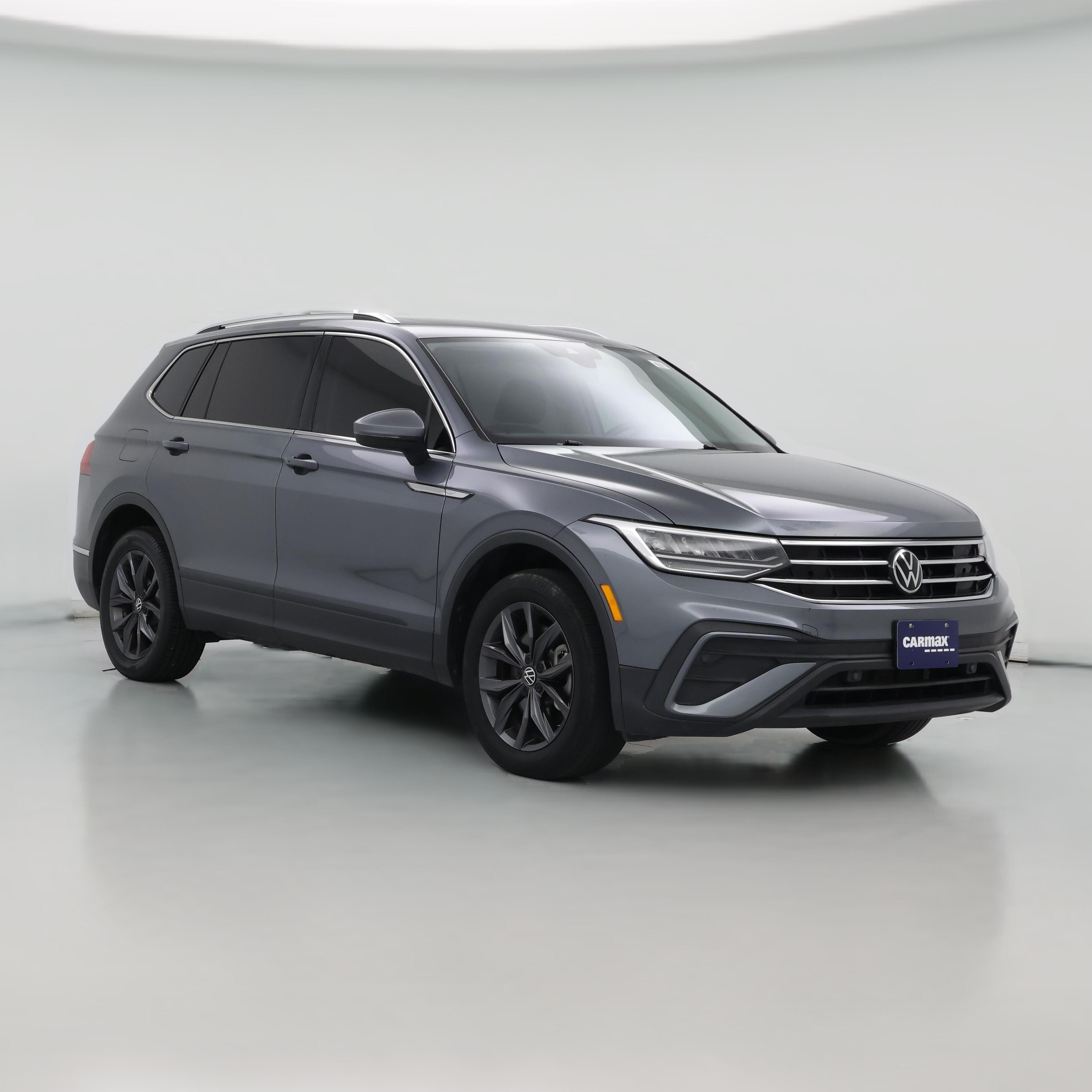 Thumbnail: 2023 Volkswagen Tiguan - 1