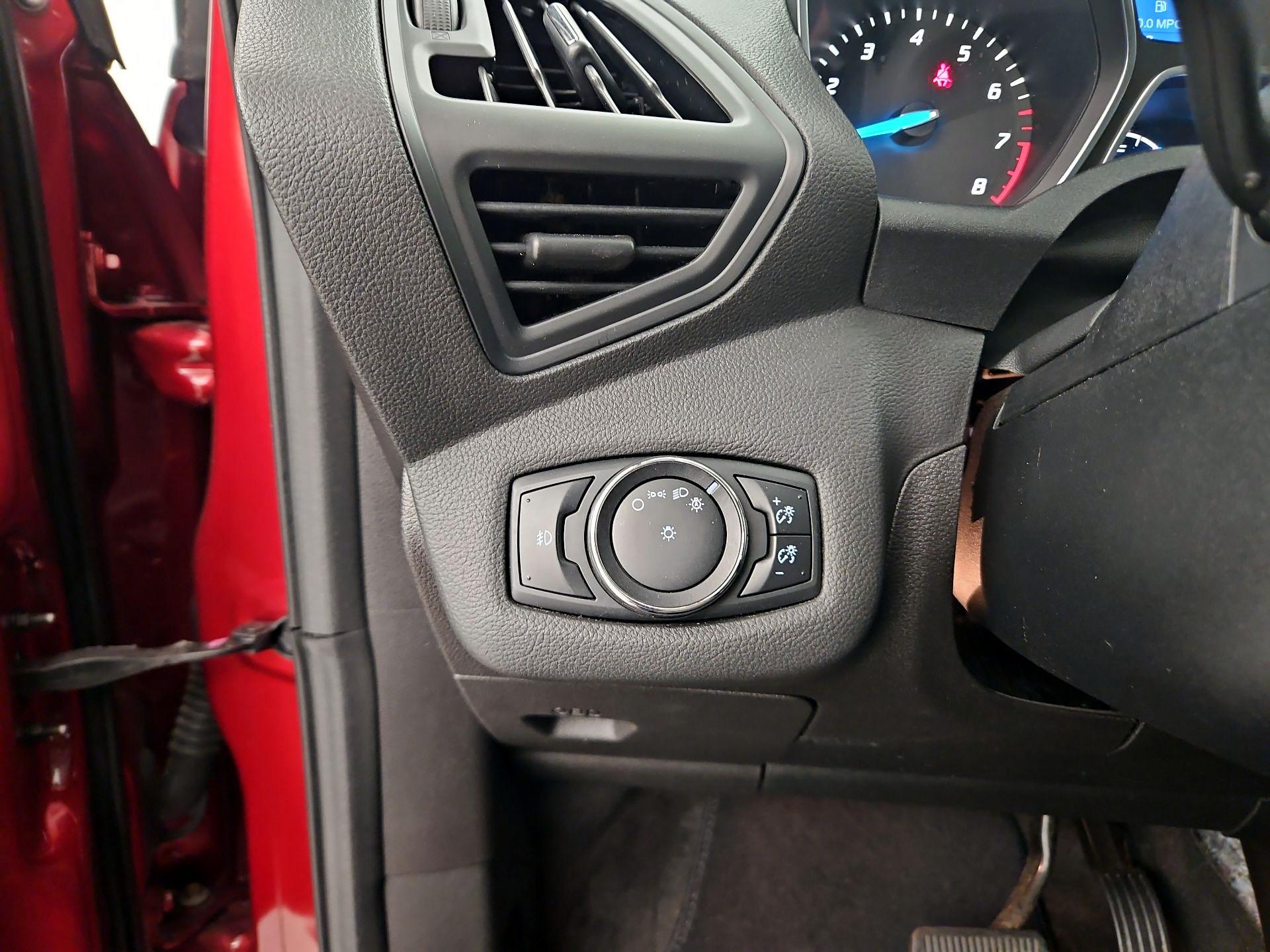 Thumbnail: 2014 Ford Escape - 13