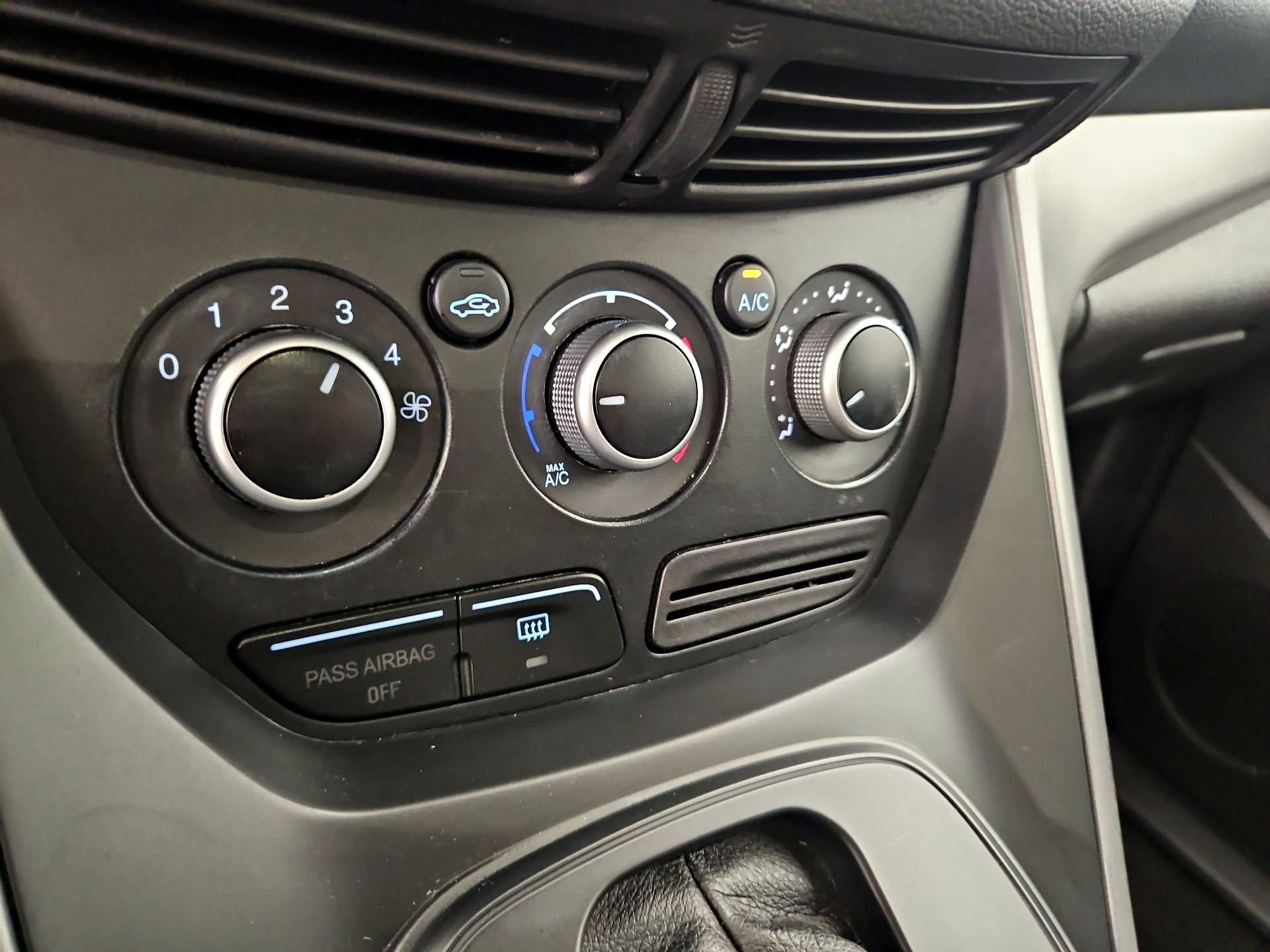 Thumbnail: 2014 Ford Escape - 16