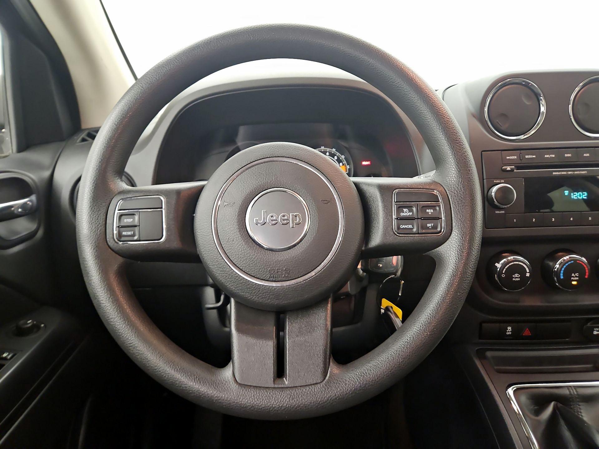 Thumbnail: 2015 Jeep Compass - 10