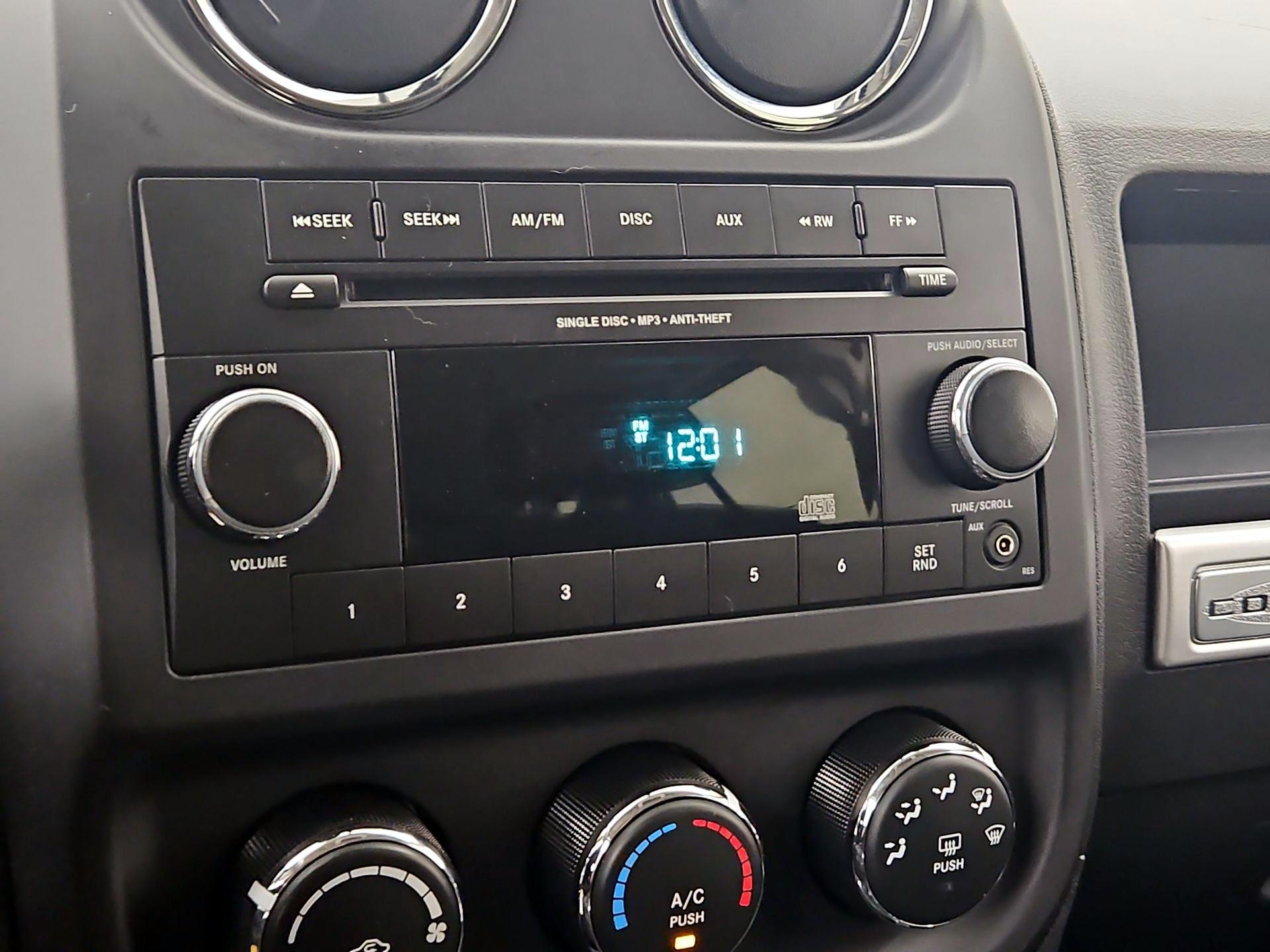 Thumbnail: 2015 Jeep Compass - 13