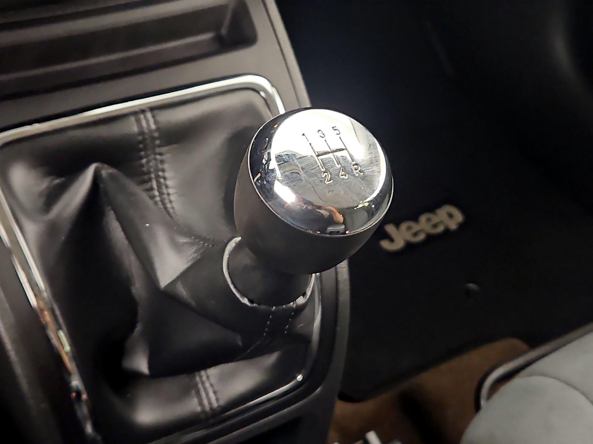 Thumbnail: 2015 Jeep Compass - 15