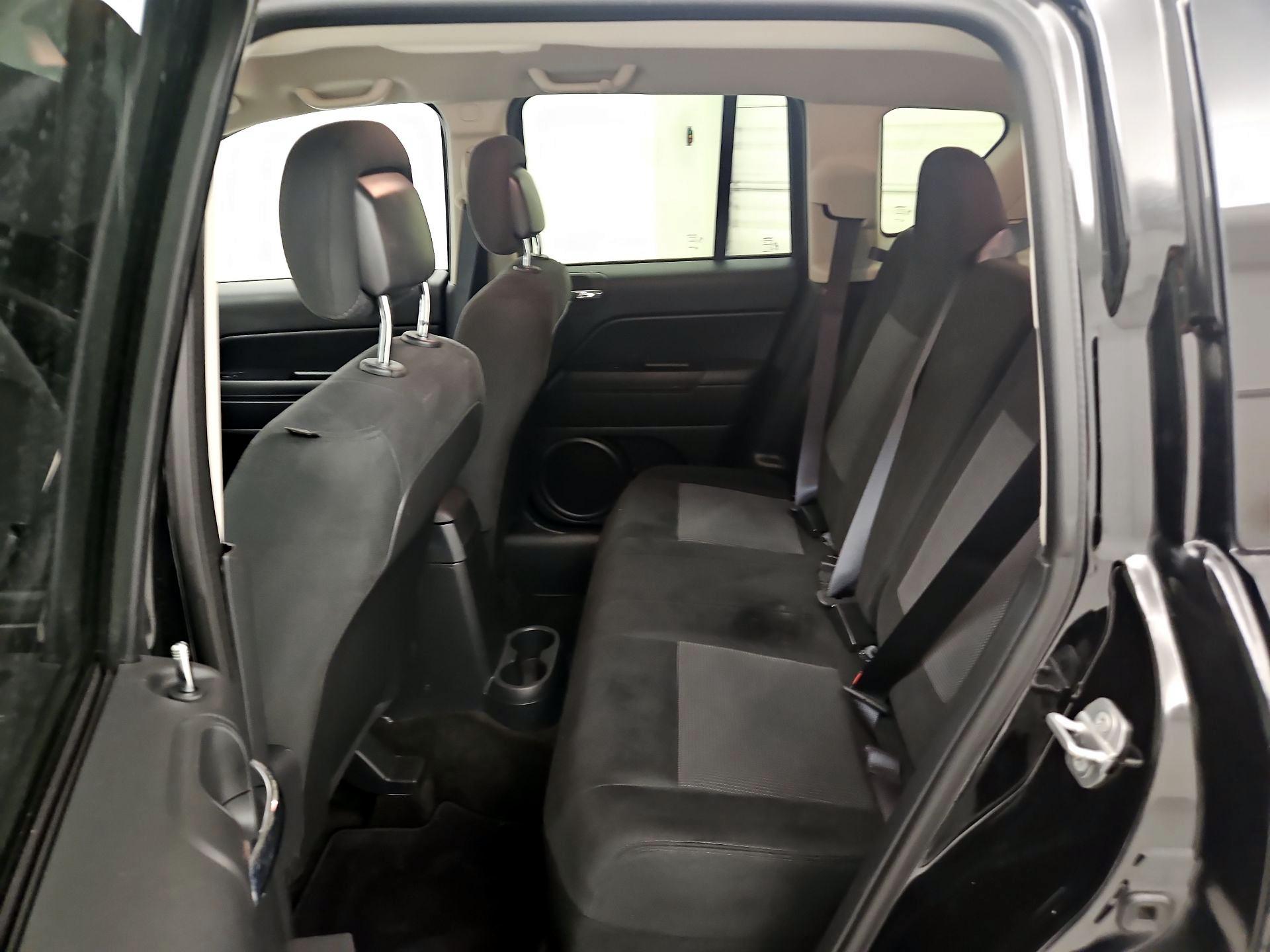 Thumbnail: 2015 Jeep Compass - 17