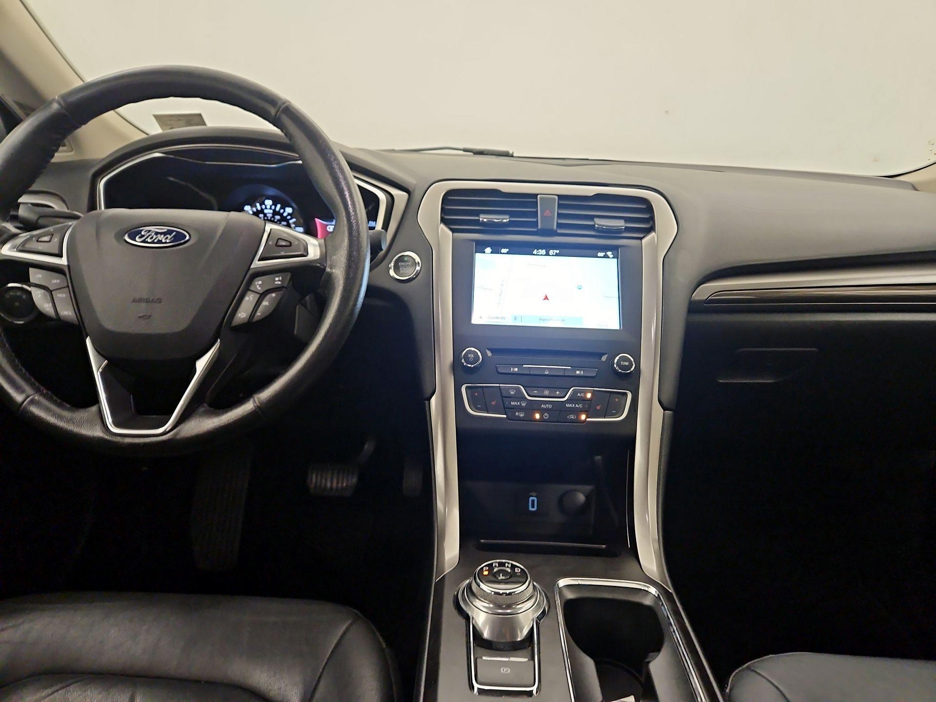 Thumbnail: 2017 Ford Fusion - 9