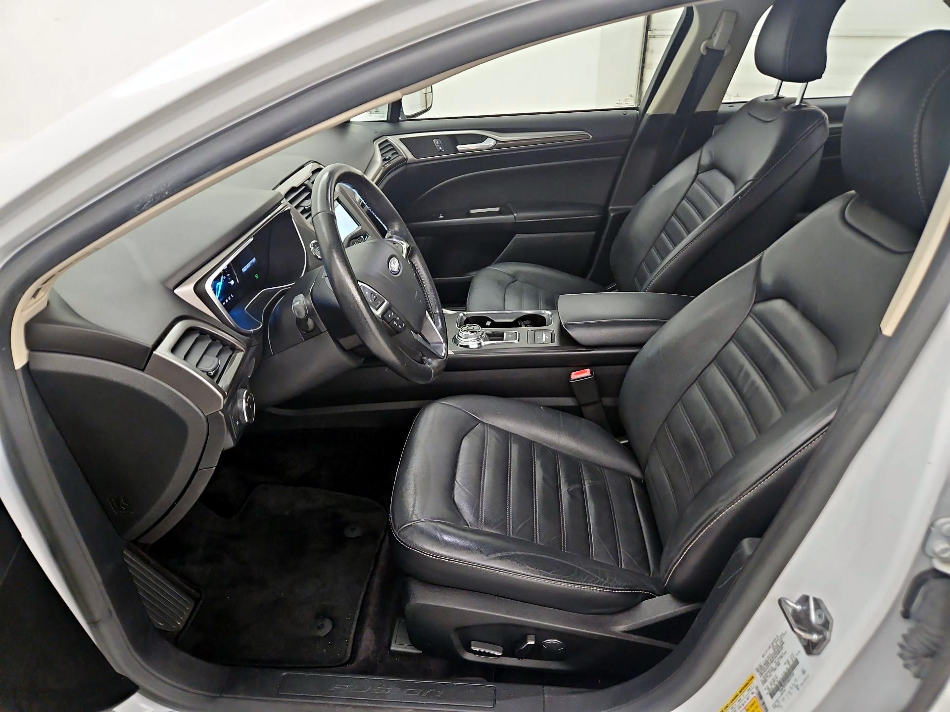 Thumbnail: 2017 Ford Fusion - 11