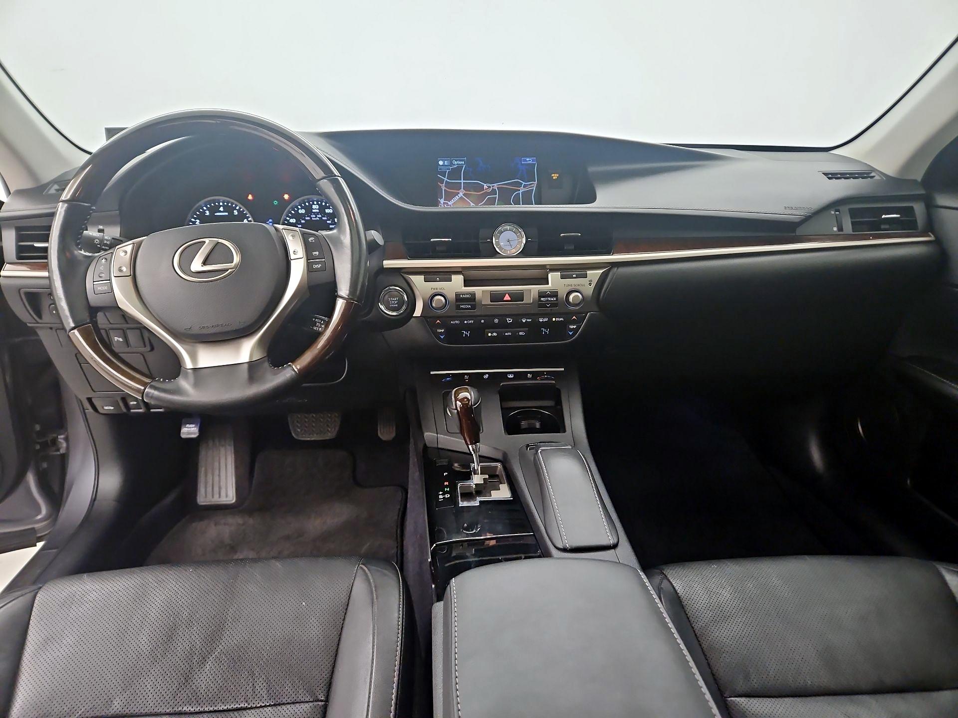 Thumbnail: 2015 Lexus ES - 9