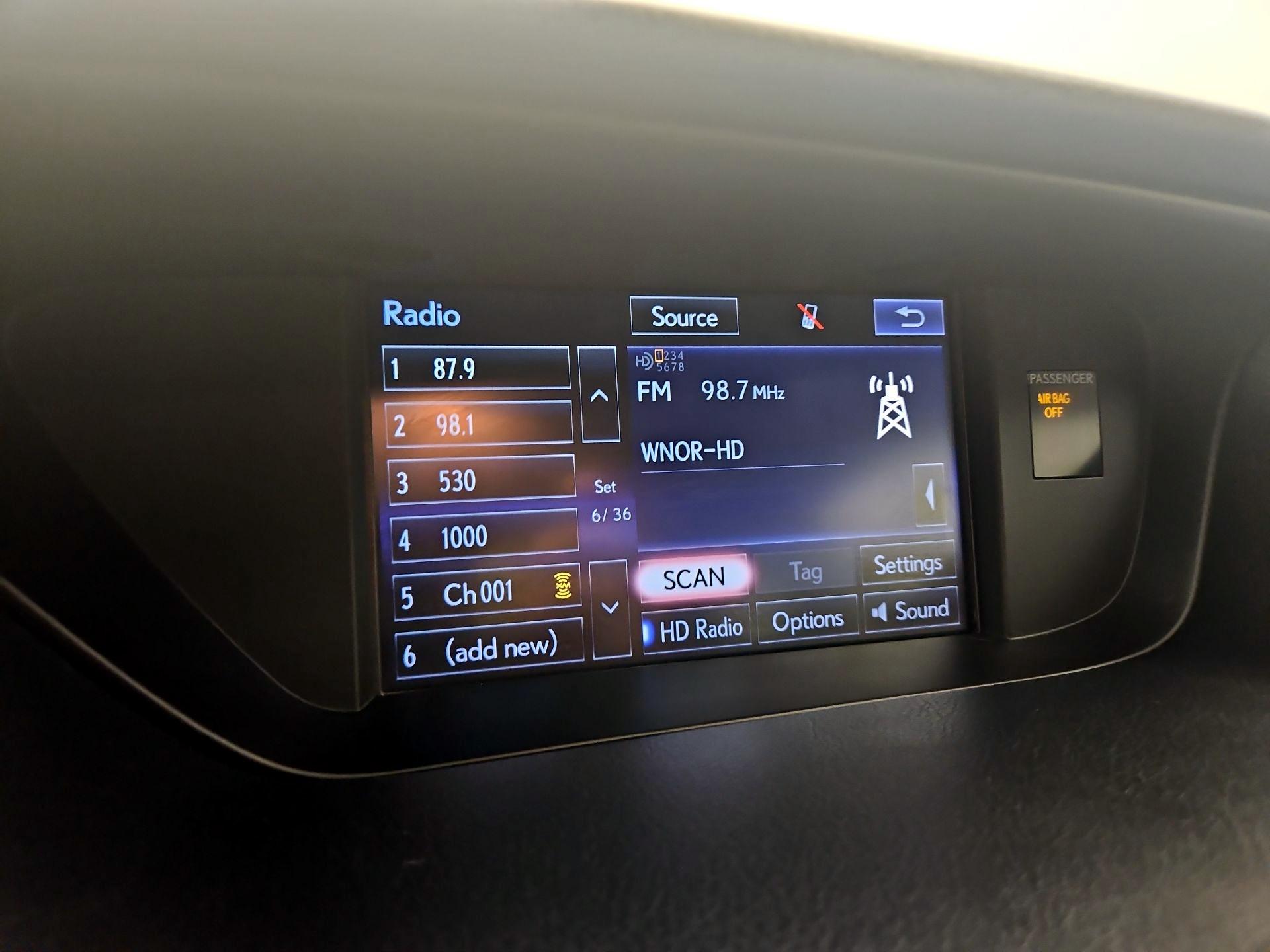 Thumbnail: 2015 Lexus ES - 16