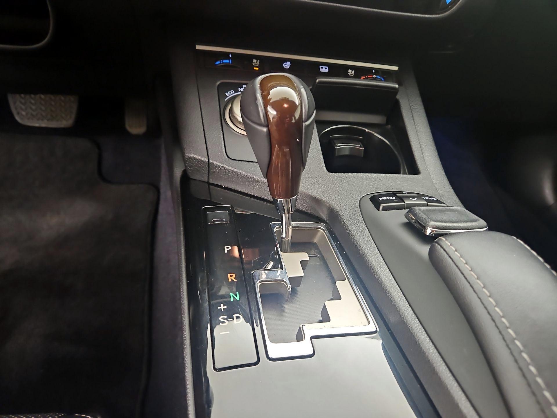 Thumbnail: 2015 Lexus ES - 18