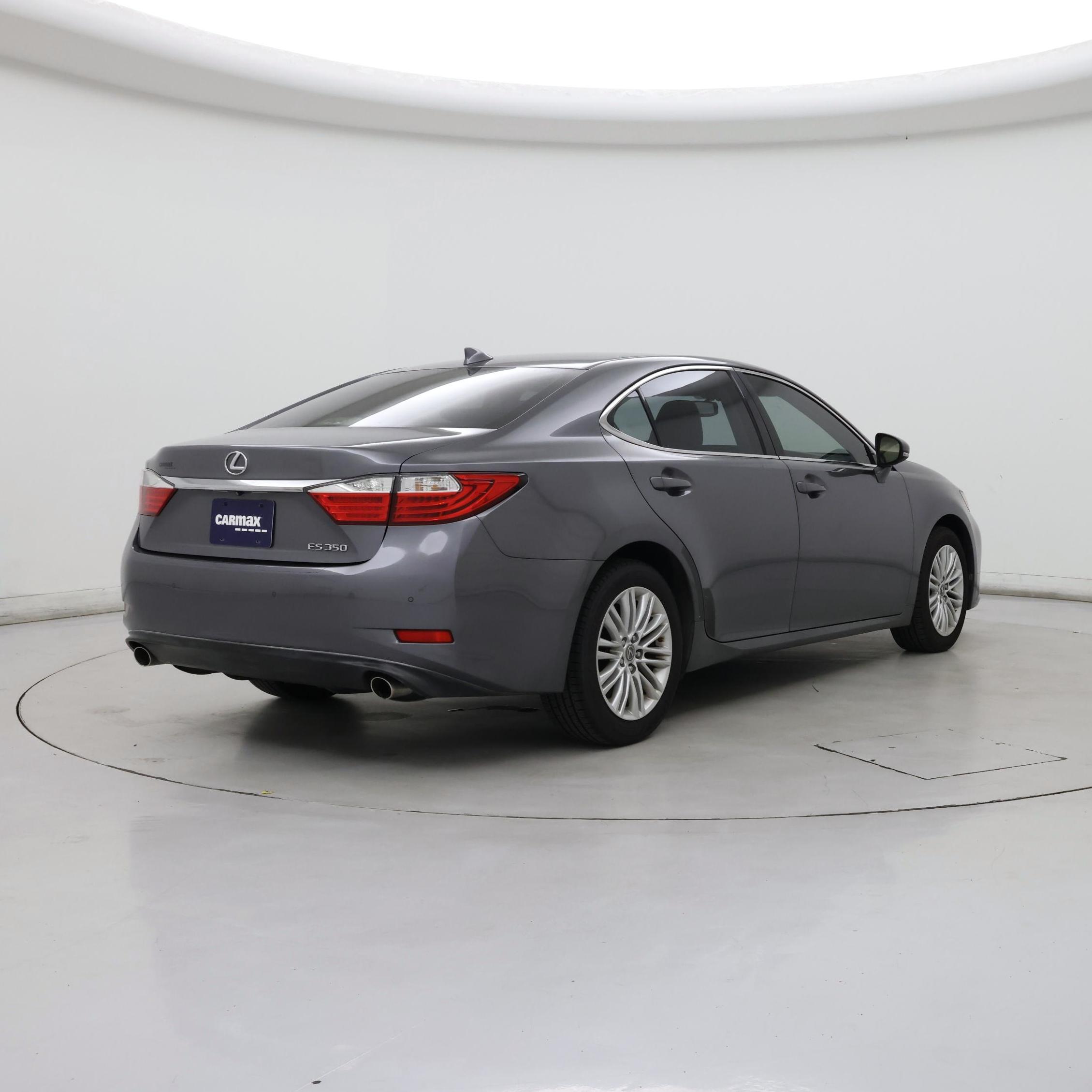 Thumbnail: 2015 Lexus ES - 8