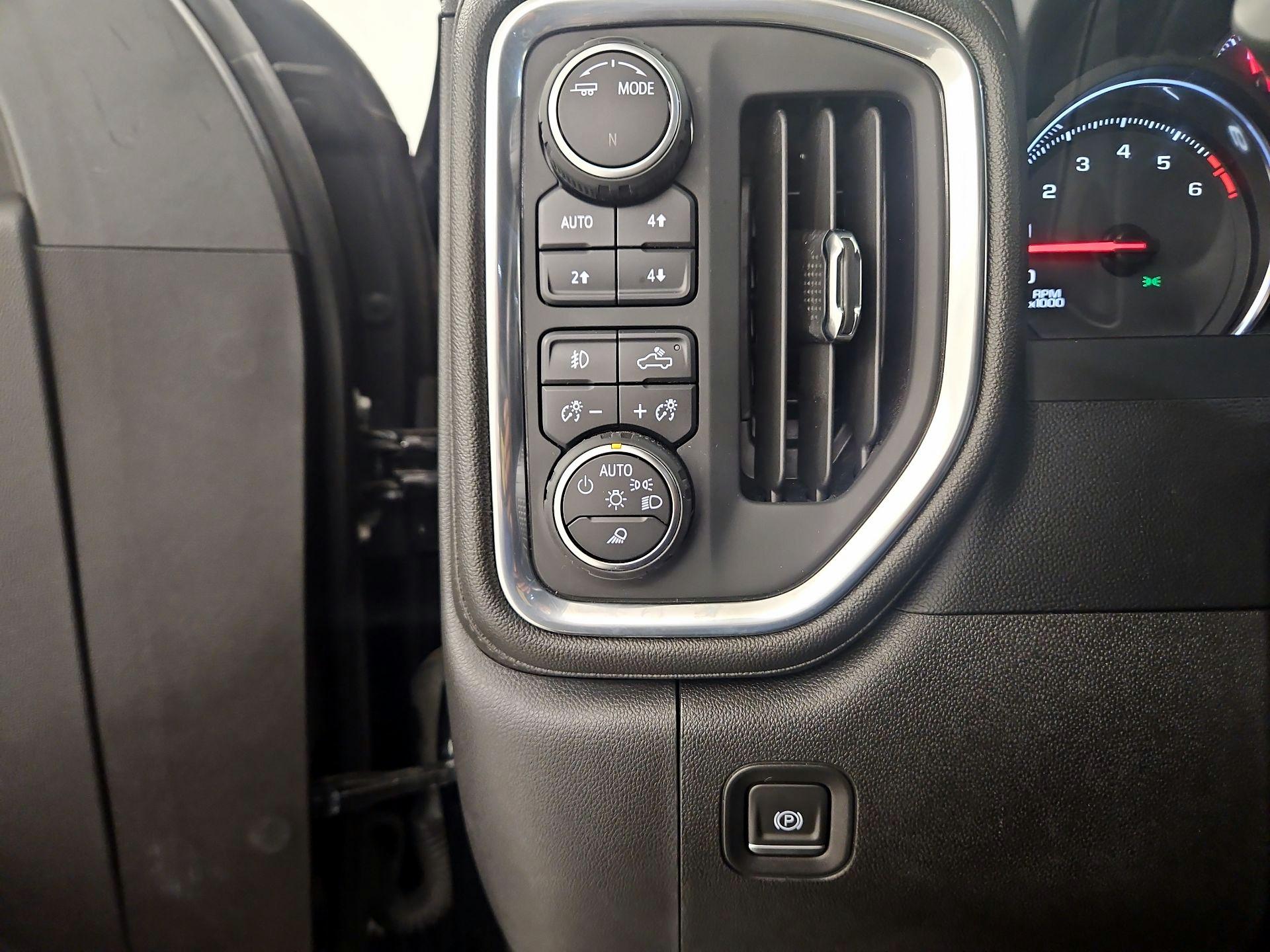 Thumbnail: 2022 Chevrolet Silverado 1500 - 13