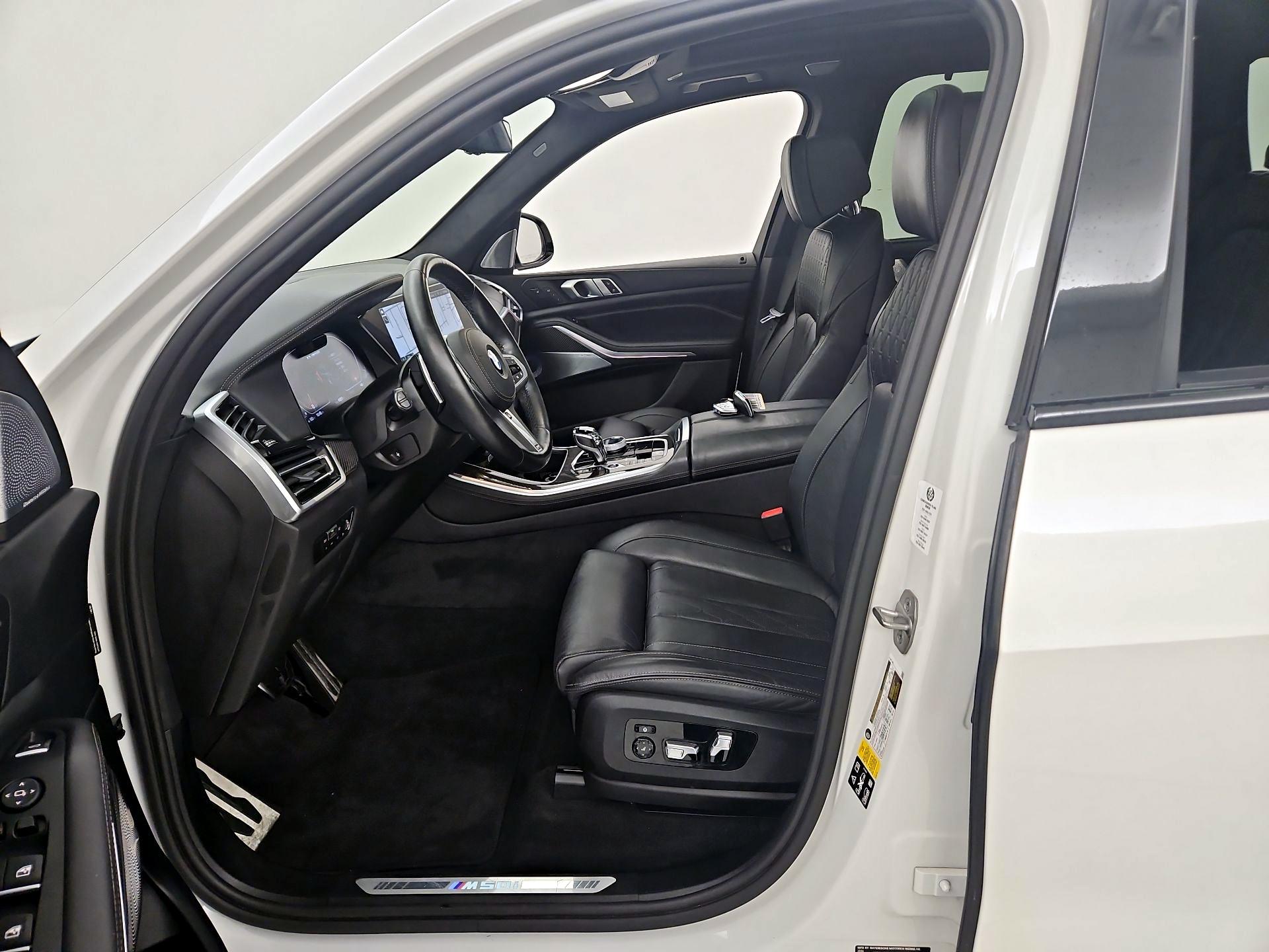 Thumbnail: 2023 BMW X5 - 11