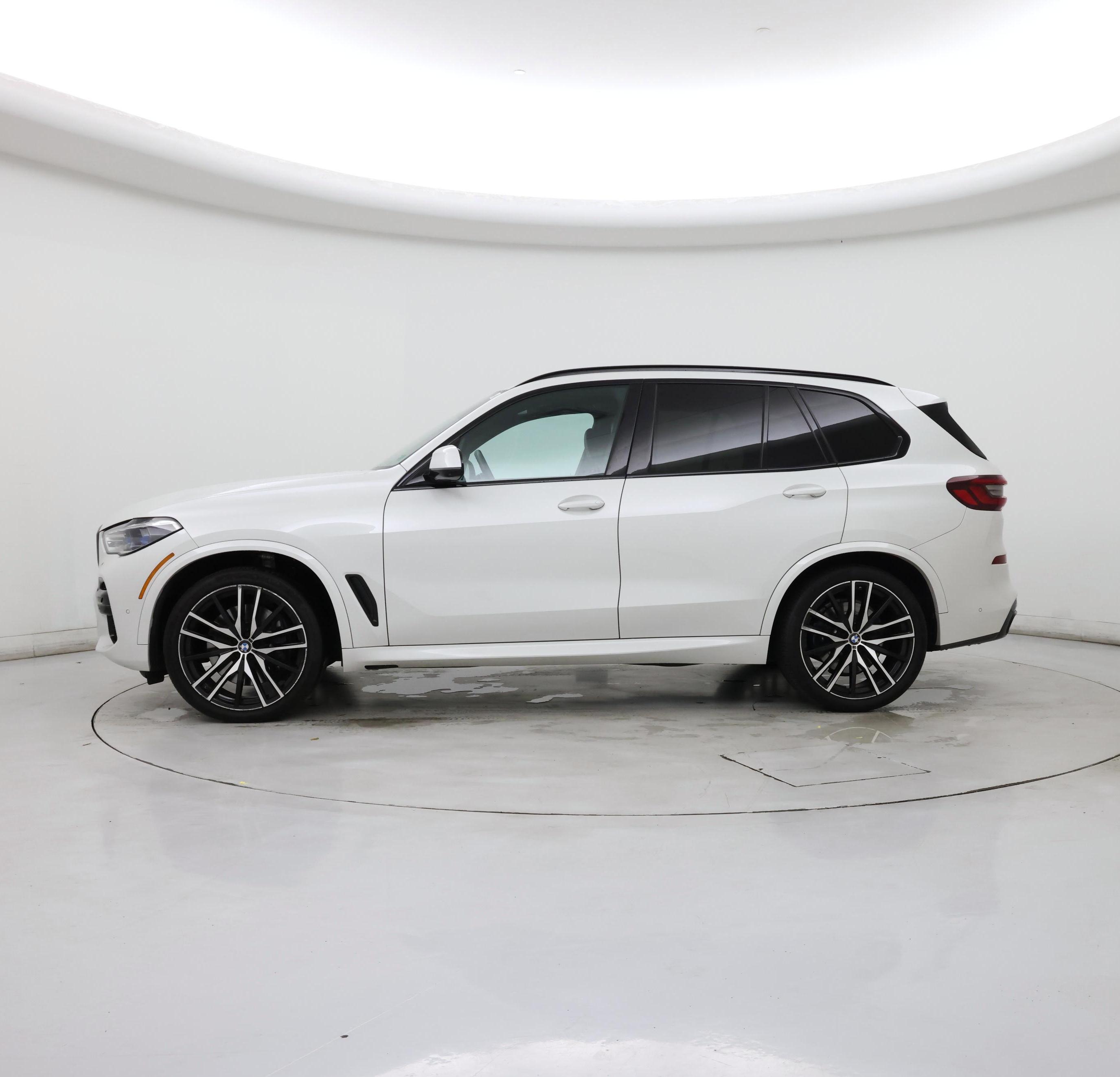 Thumbnail: 2023 BMW X5 - 3