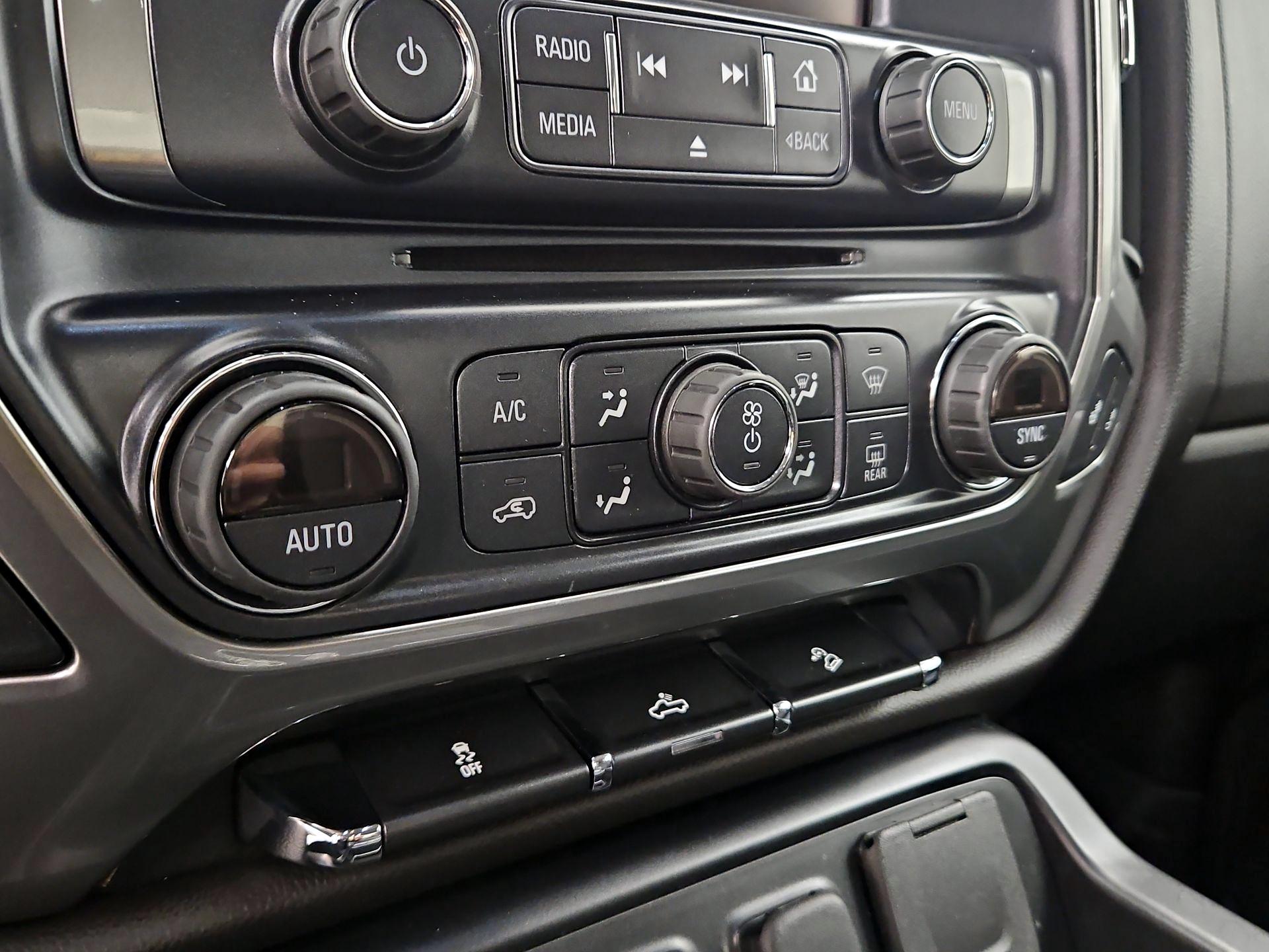 Thumbnail: 2016 Chevrolet Silverado 1500 - 17