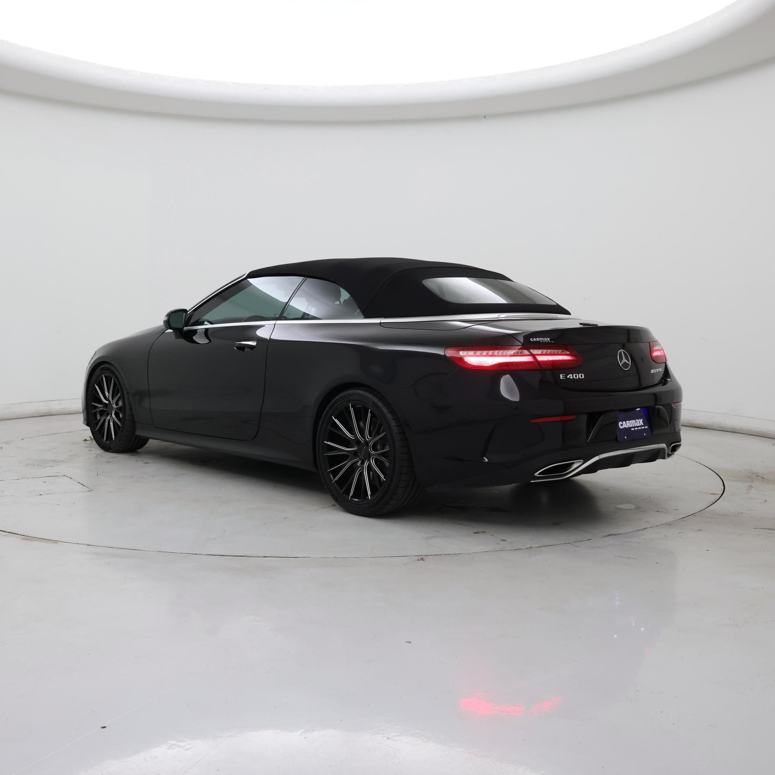 Thumbnail: 2018 Mercedes-Benz E-Class - 2