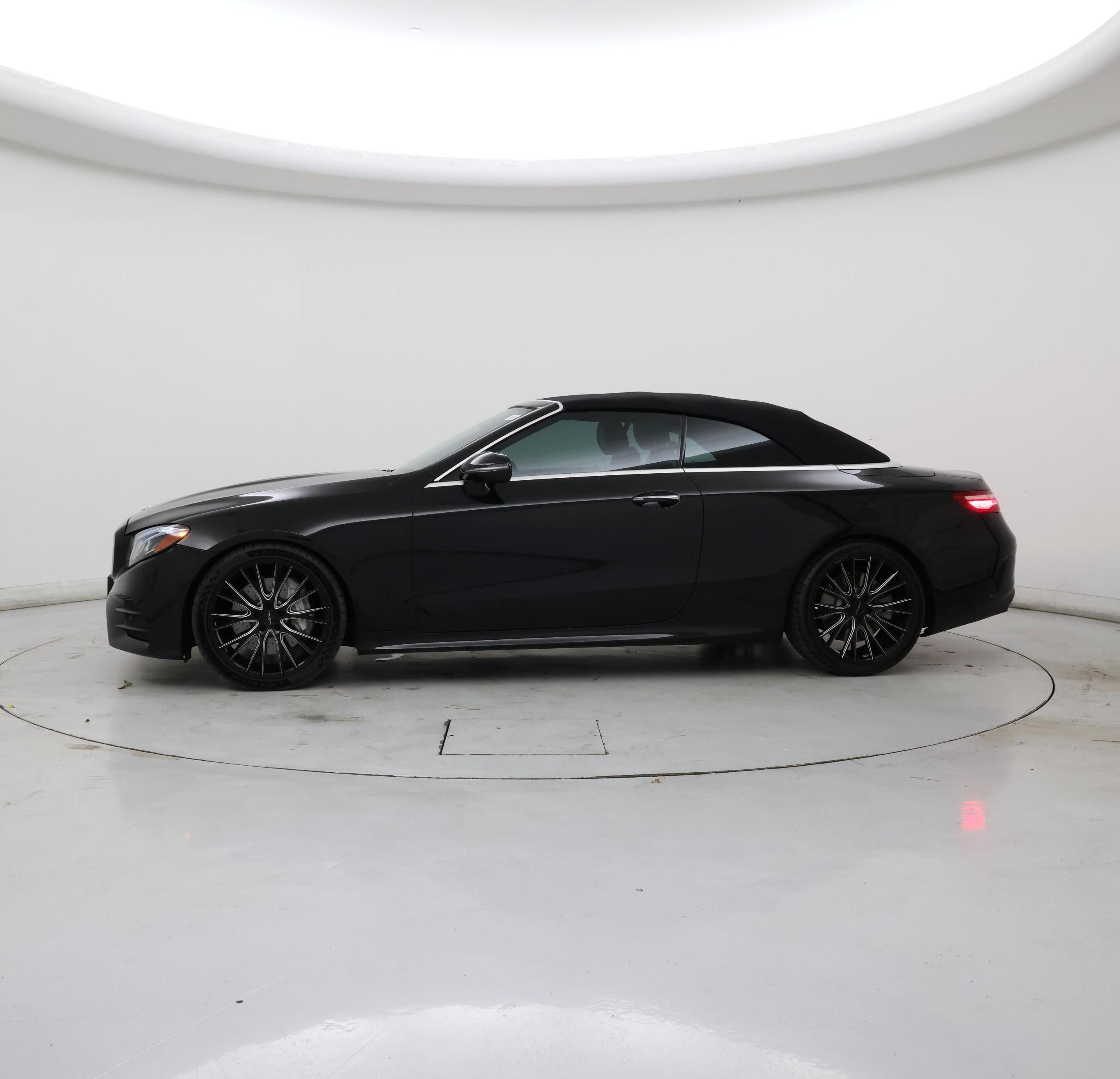 Thumbnail: 2018 Mercedes-Benz E-Class - 3