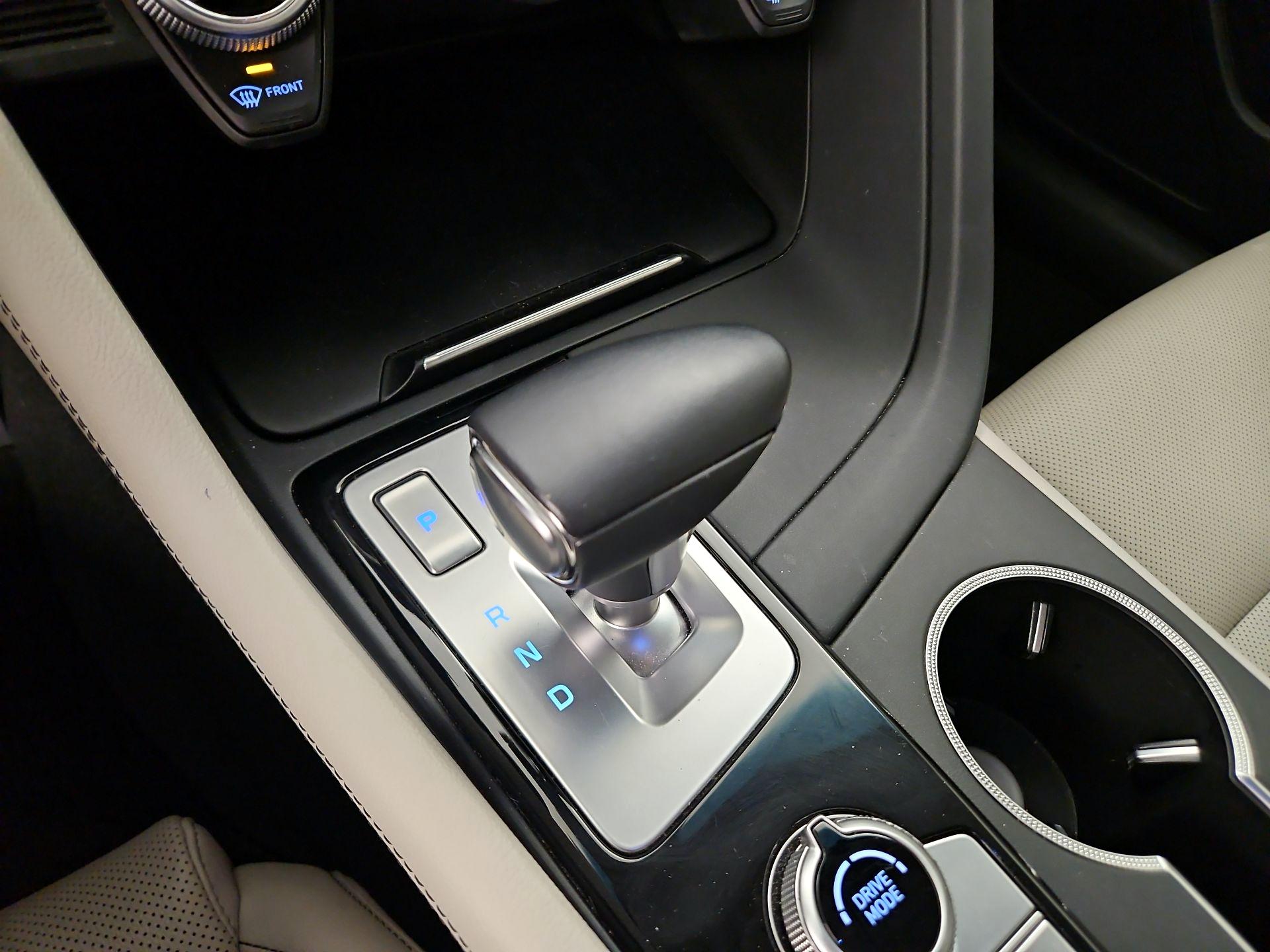 Thumbnail: 2020 Genesis G70 - 17