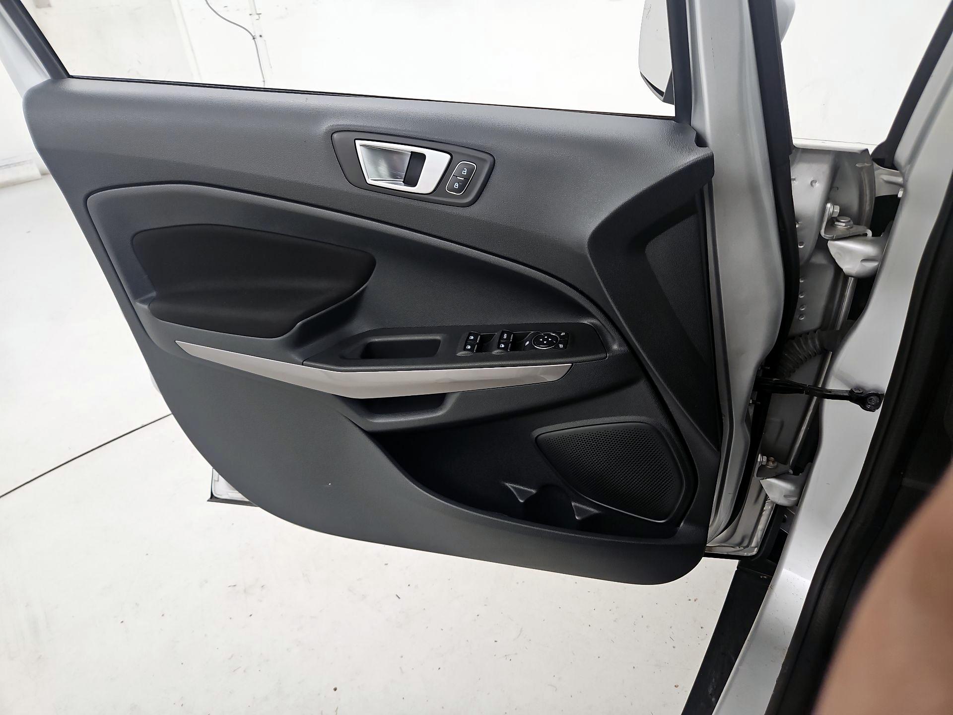 Thumbnail: 2019 Ford EcoSport - 12