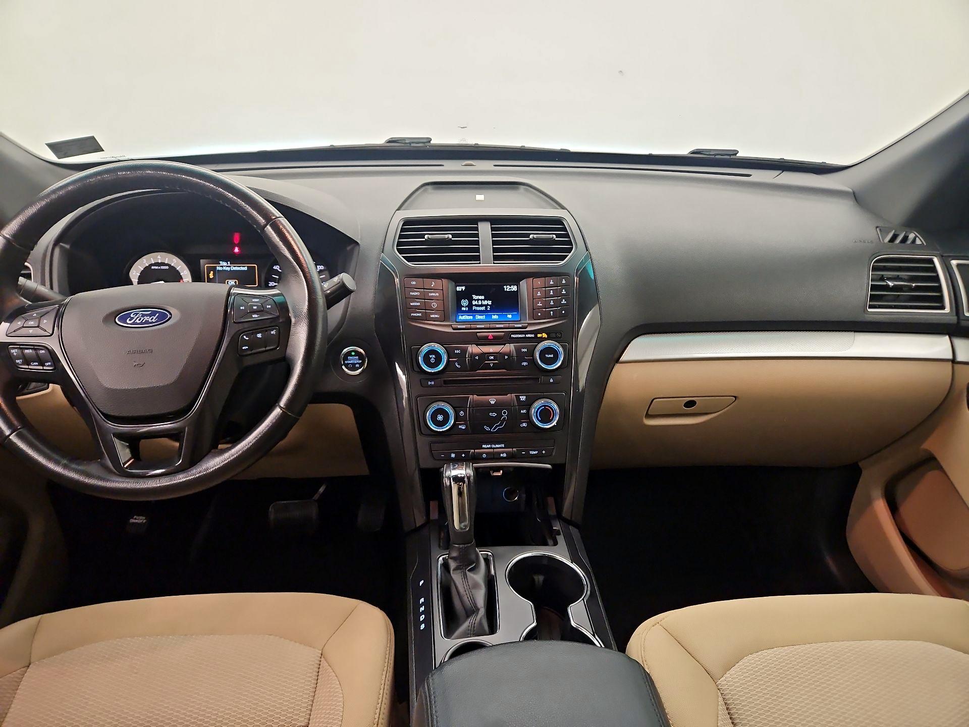 Thumbnail: 2016 Ford Explorer - 9