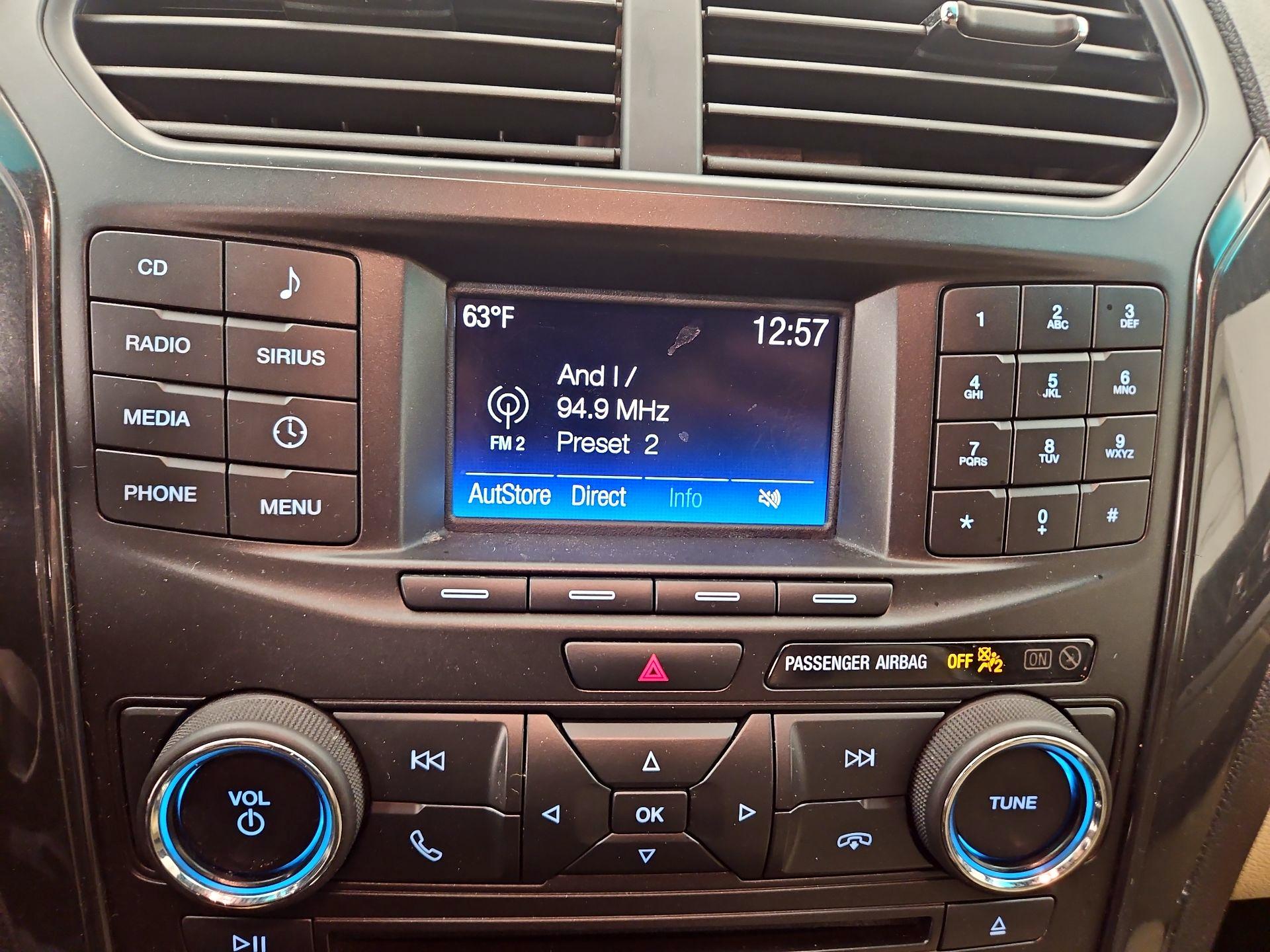 Thumbnail: 2016 Ford Explorer - 15