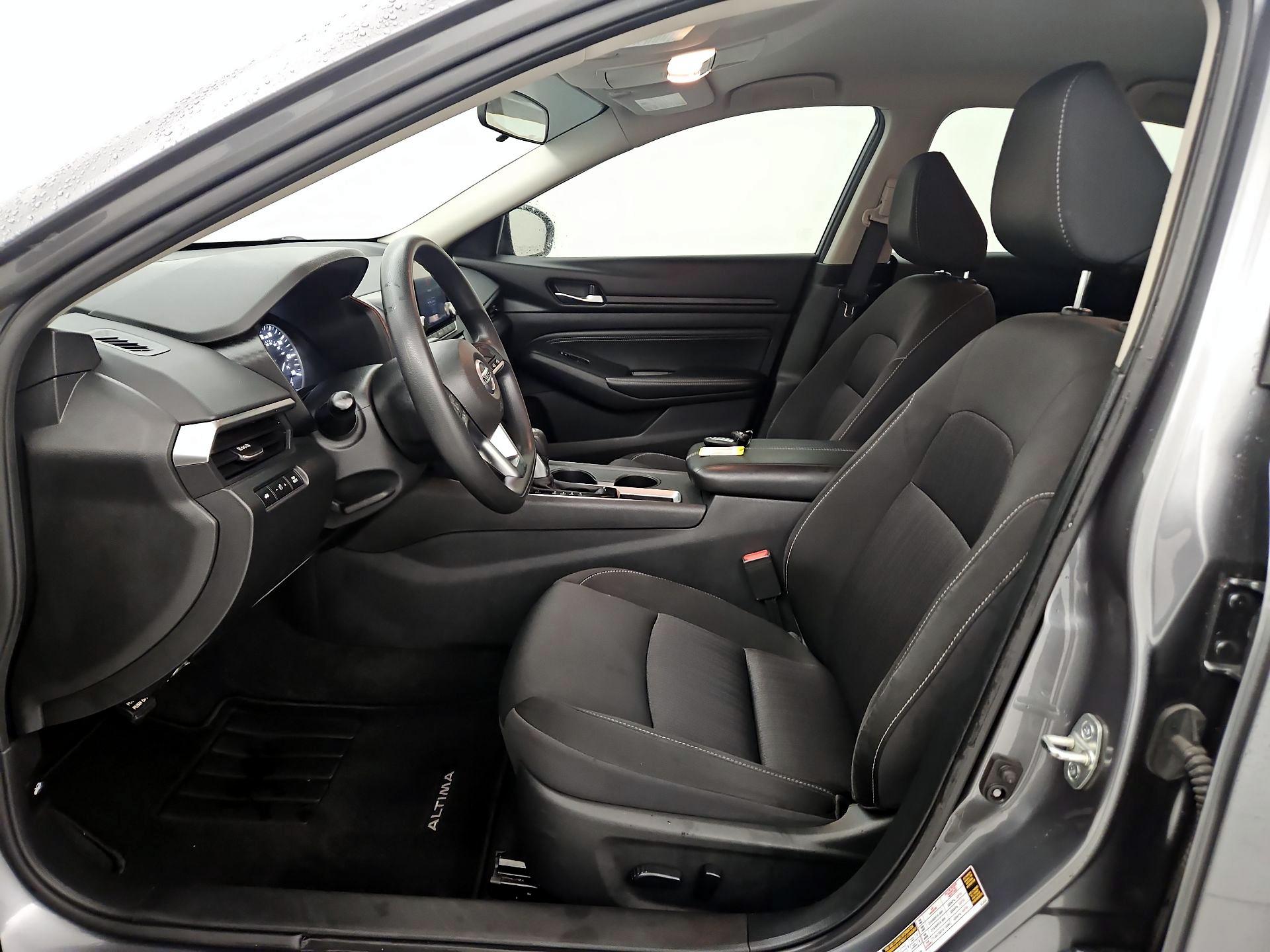 Thumbnail: 2020 Nissan Altima - 11