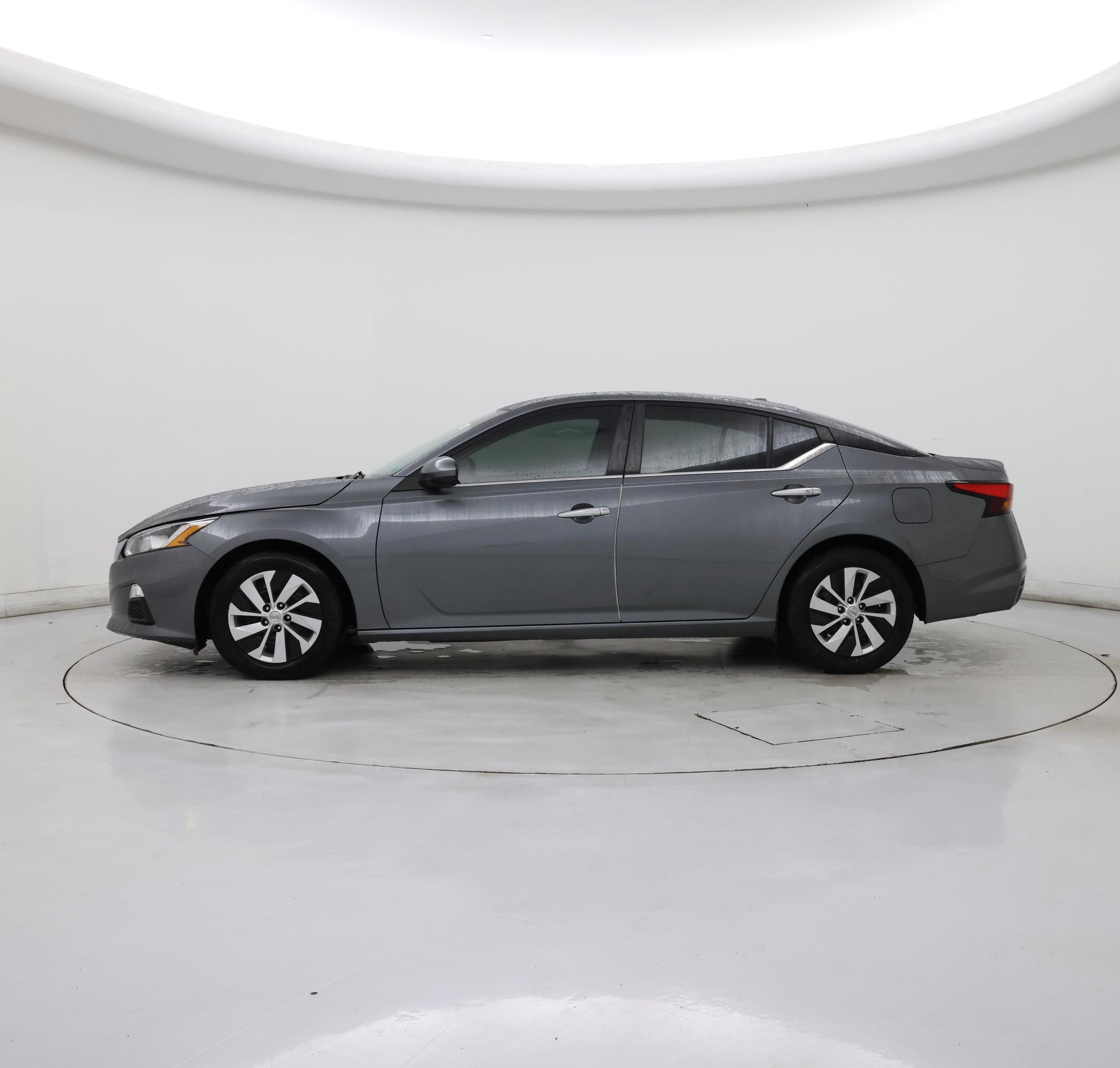 Thumbnail: 2020 Nissan Altima - 3