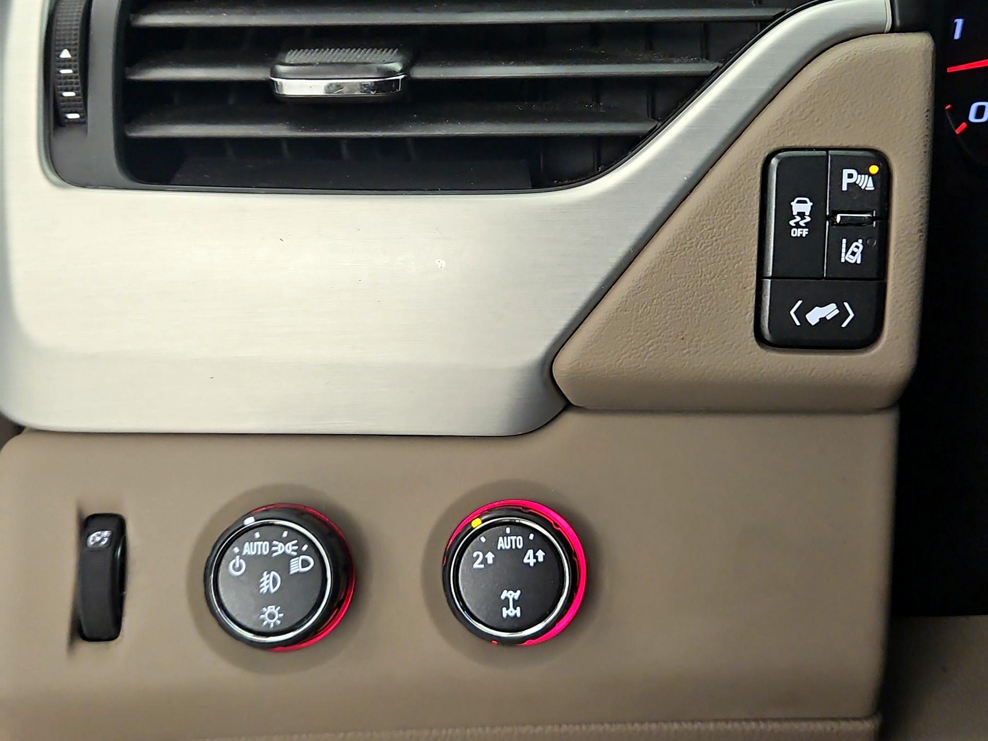 Thumbnail: 2015 GMC Yukon - 13