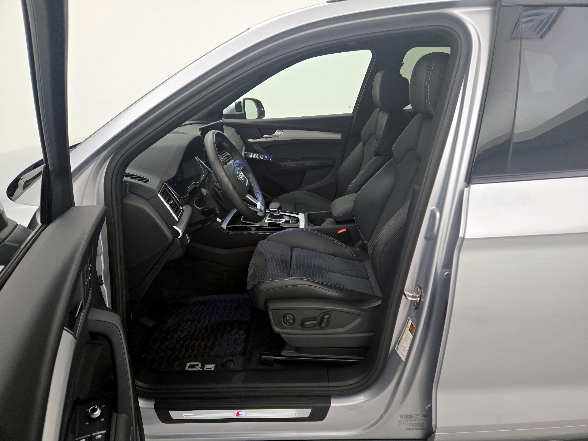 Thumbnail: 2023 Audi Q5 - 11