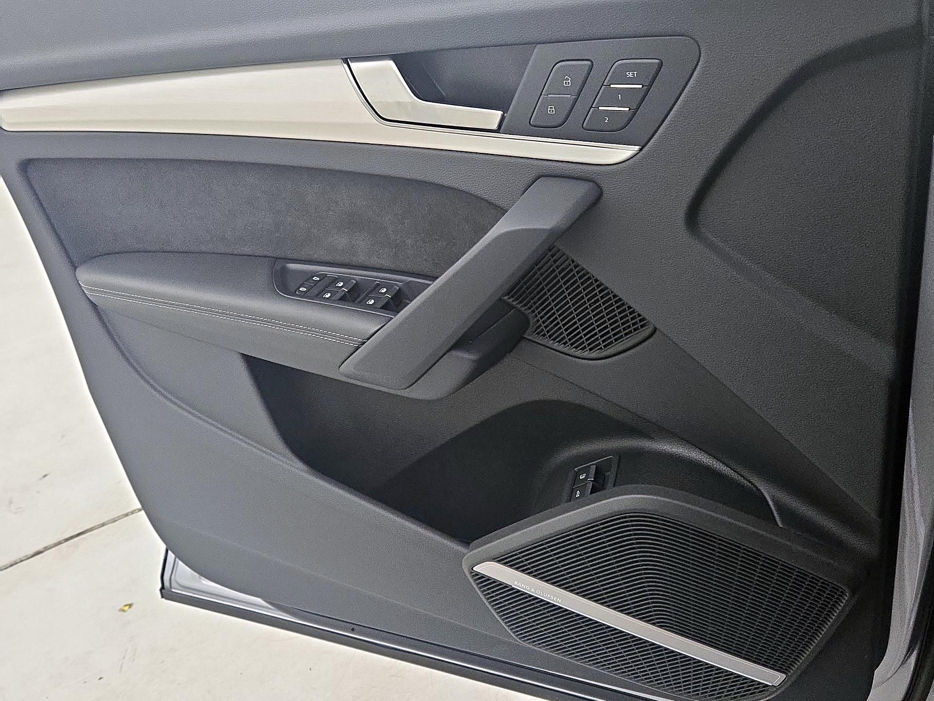 Thumbnail: 2023 Audi Q5 - 12