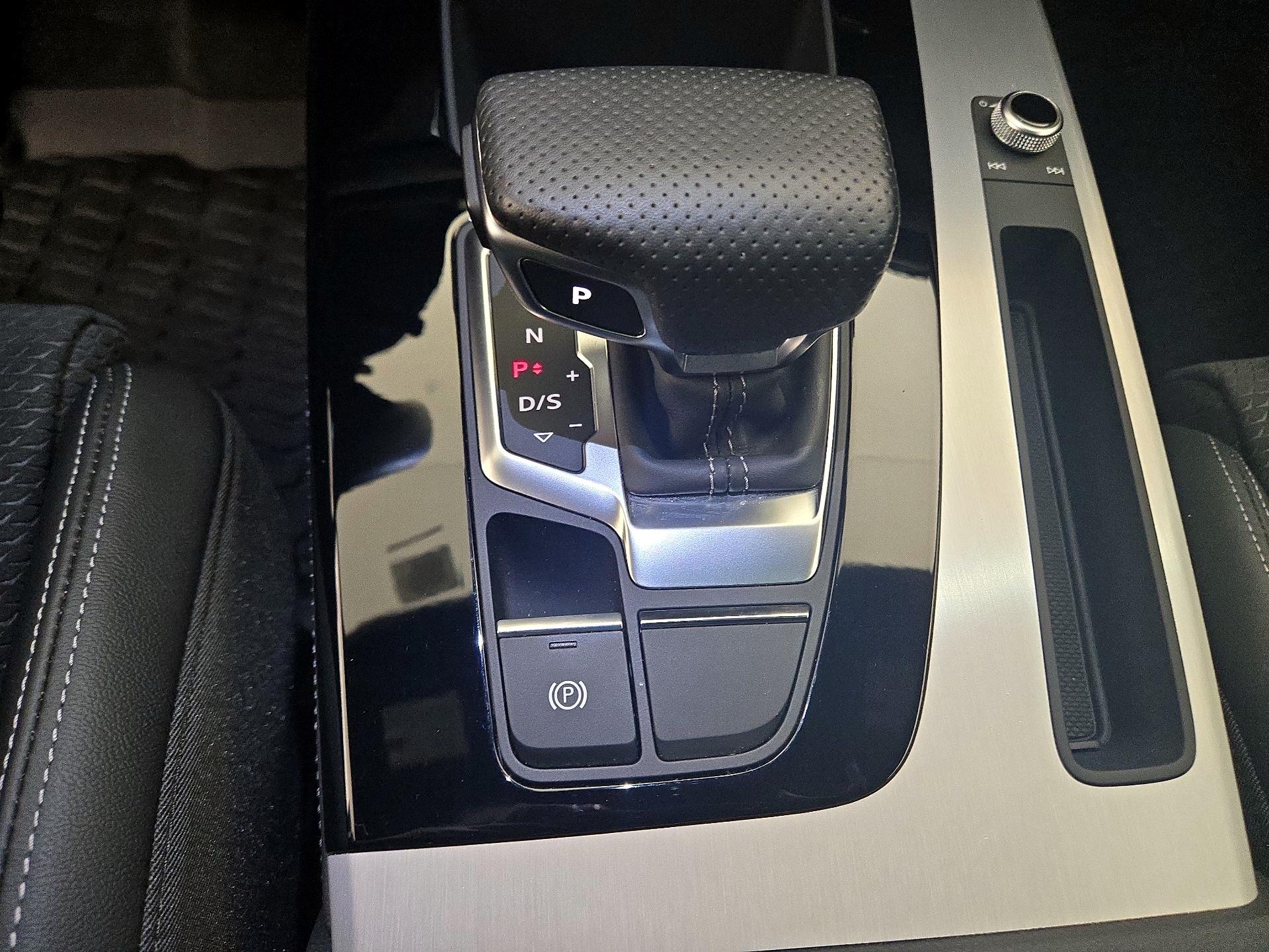 Thumbnail: 2023 Audi Q5 - 18