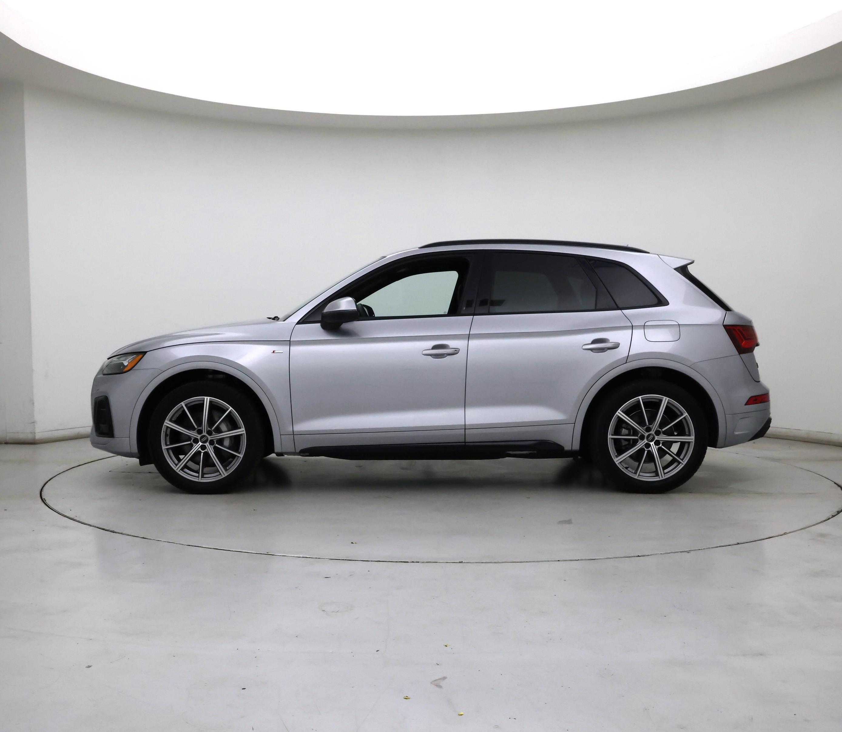 Thumbnail: 2023 Audi Q5 - 3