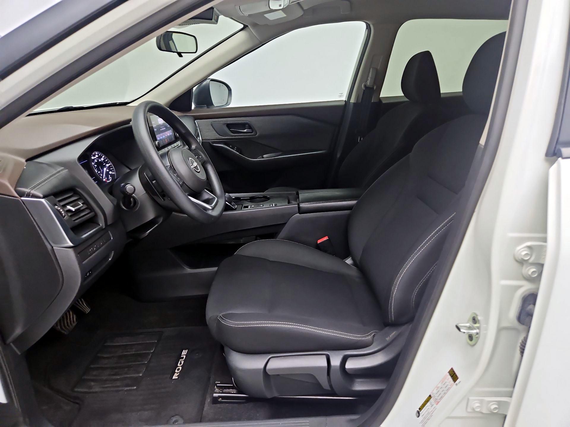 Thumbnail: 2023 Nissan Rogue - 11