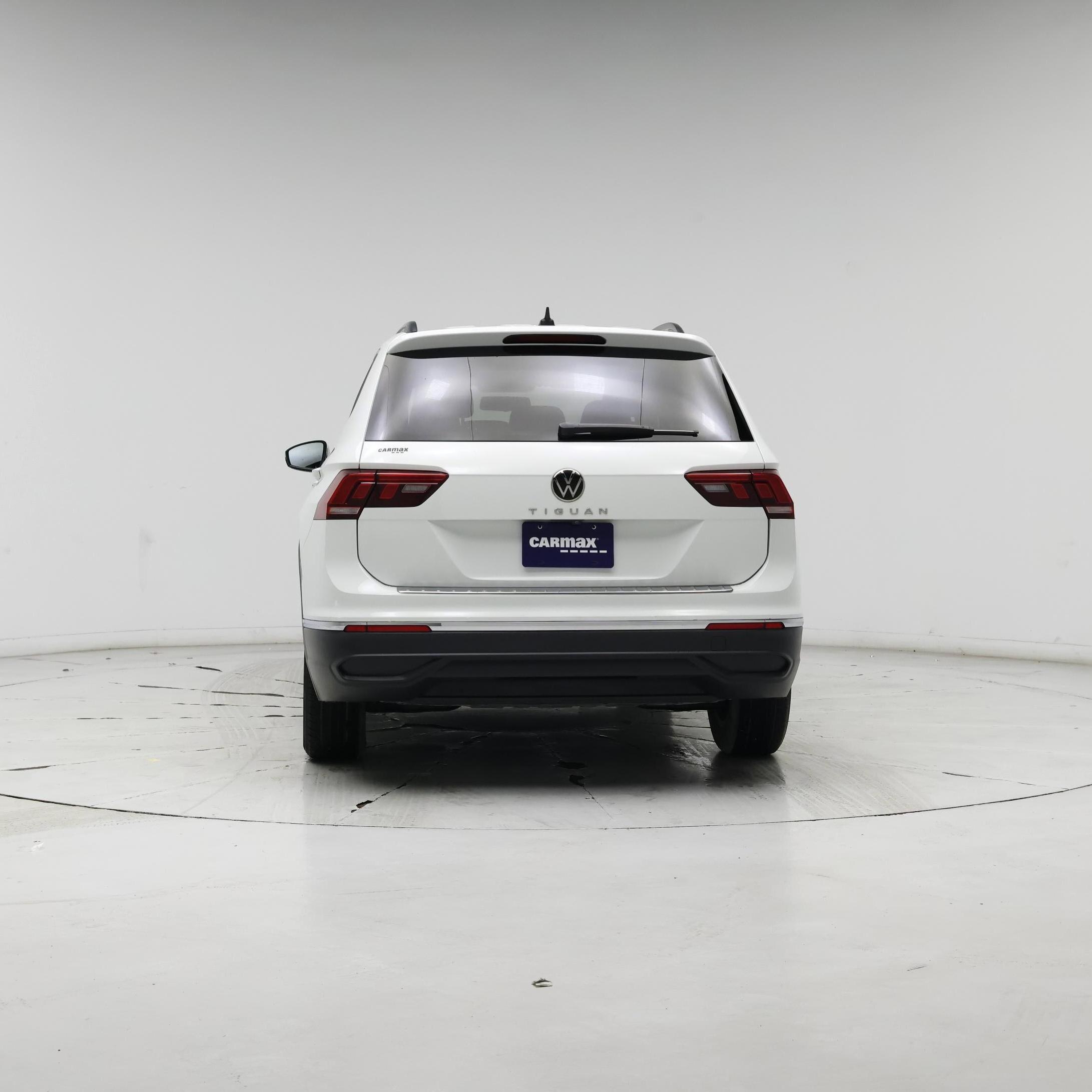 Thumbnail: 2022 Volkswagen Tiguan - 6