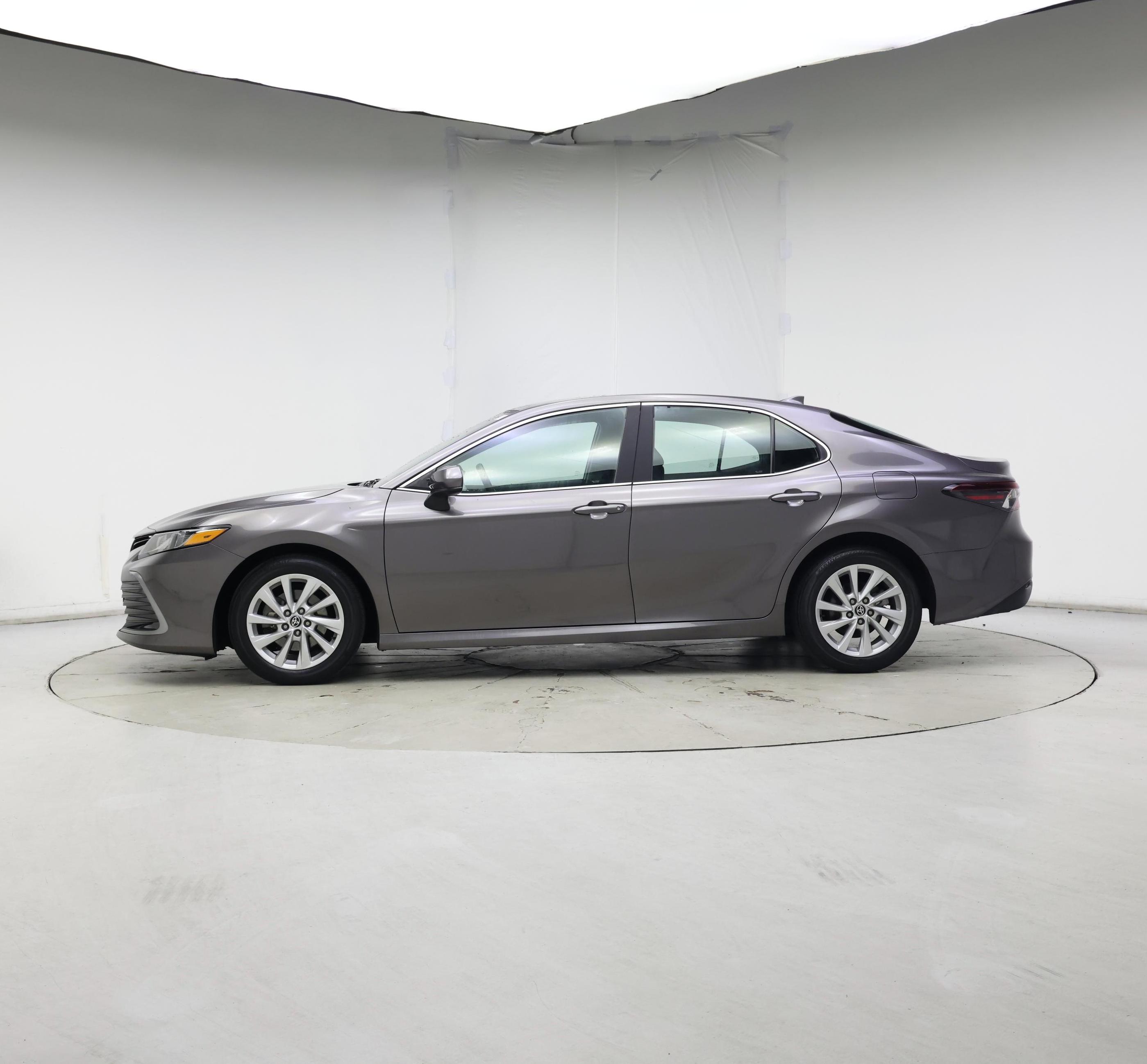 Thumbnail: 2022 Toyota Camry - 3