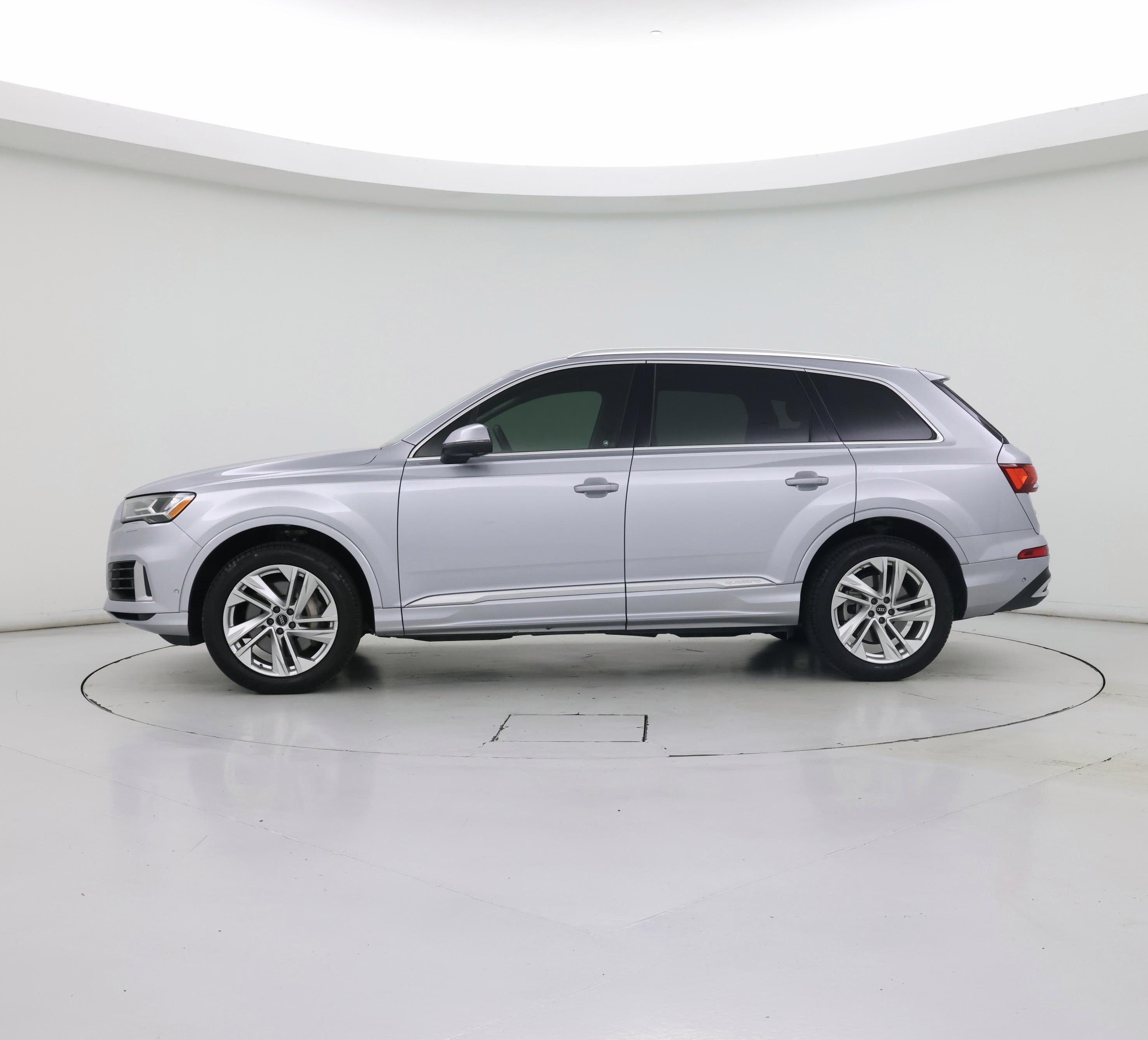 Thumbnail: 2022 Audi Q7 - 3