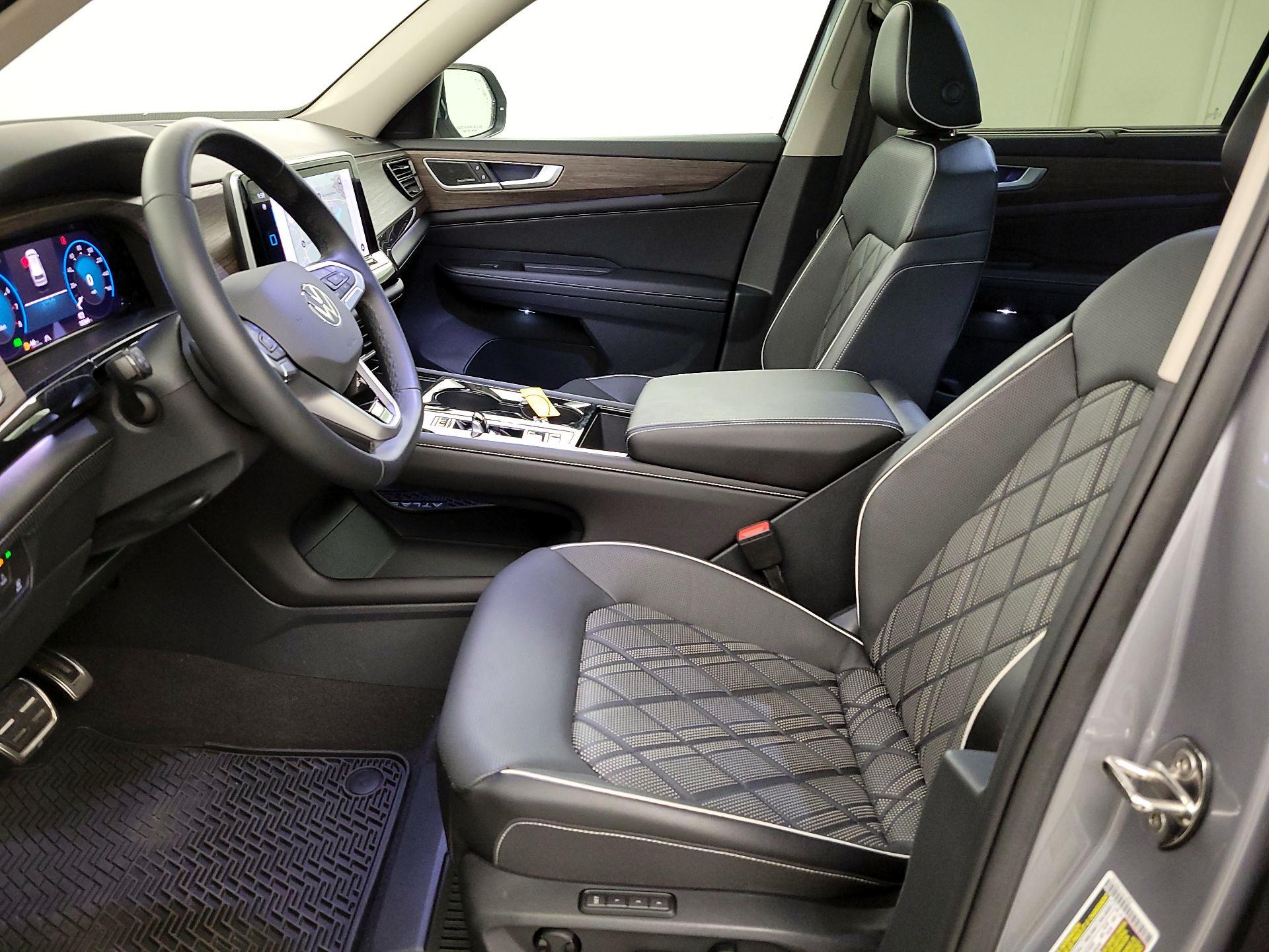 Thumbnail: 2024 Volkswagen Atlas - 11