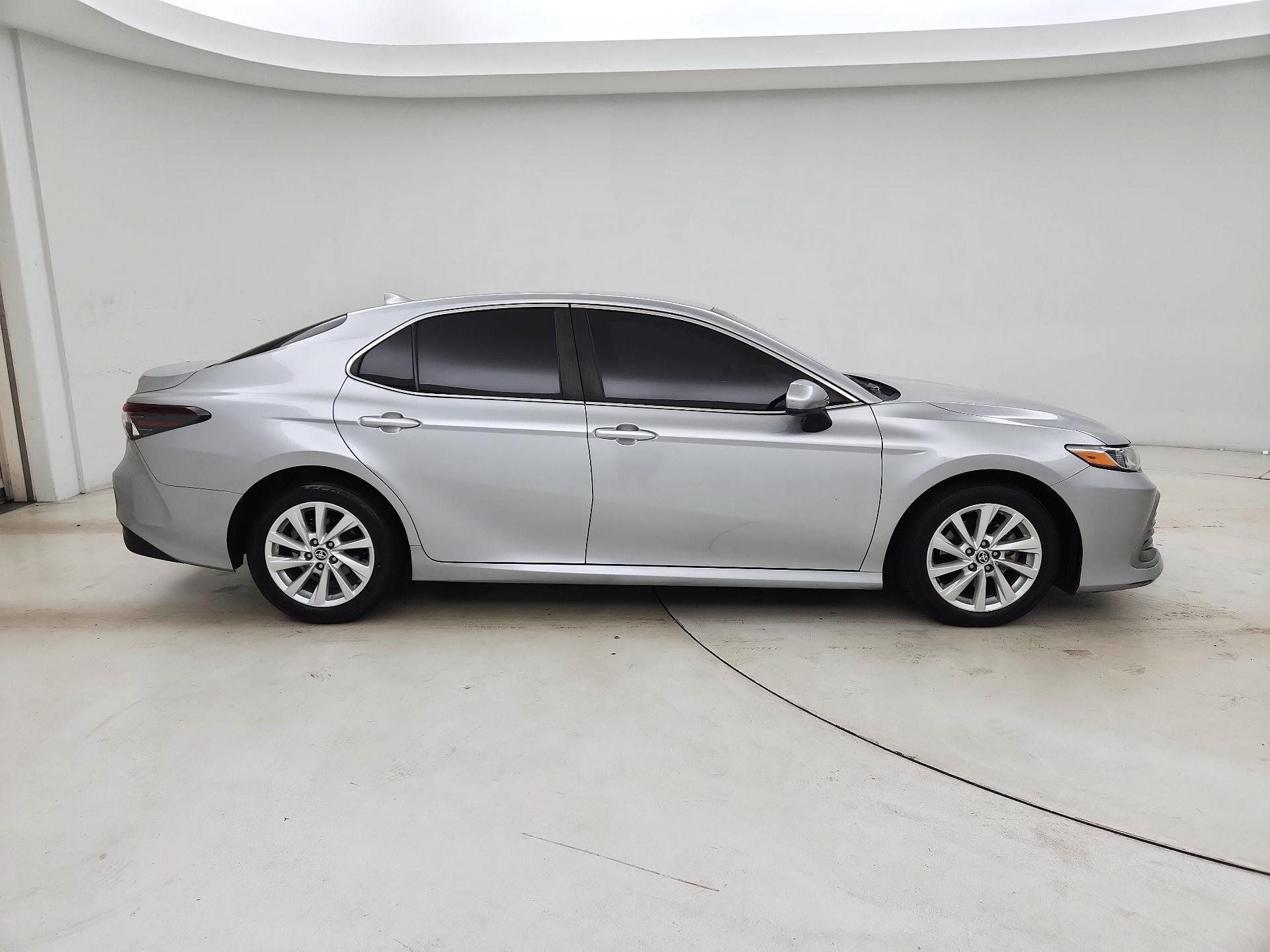 Thumbnail: 2023 Toyota Camry - 4