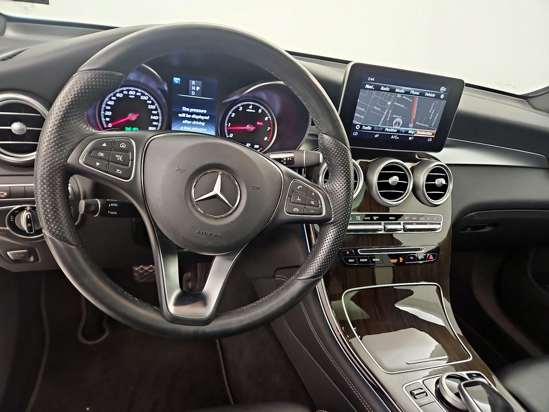 Thumbnail: 2017 Mercedes-Benz GLC - 9