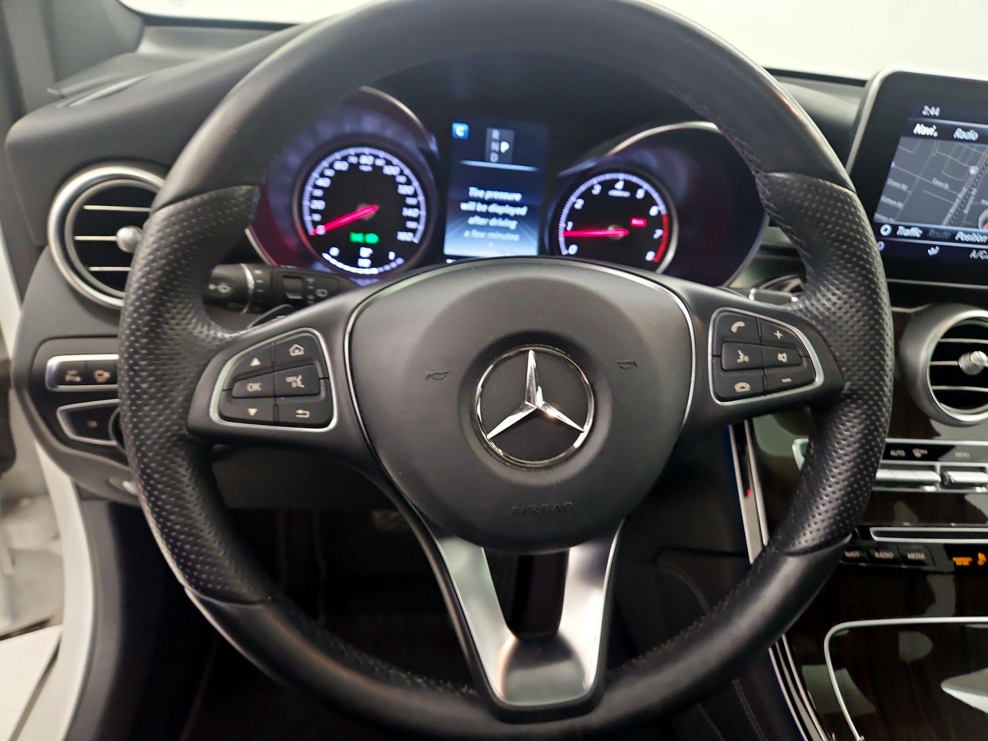 Thumbnail: 2017 Mercedes-Benz GLC - 10