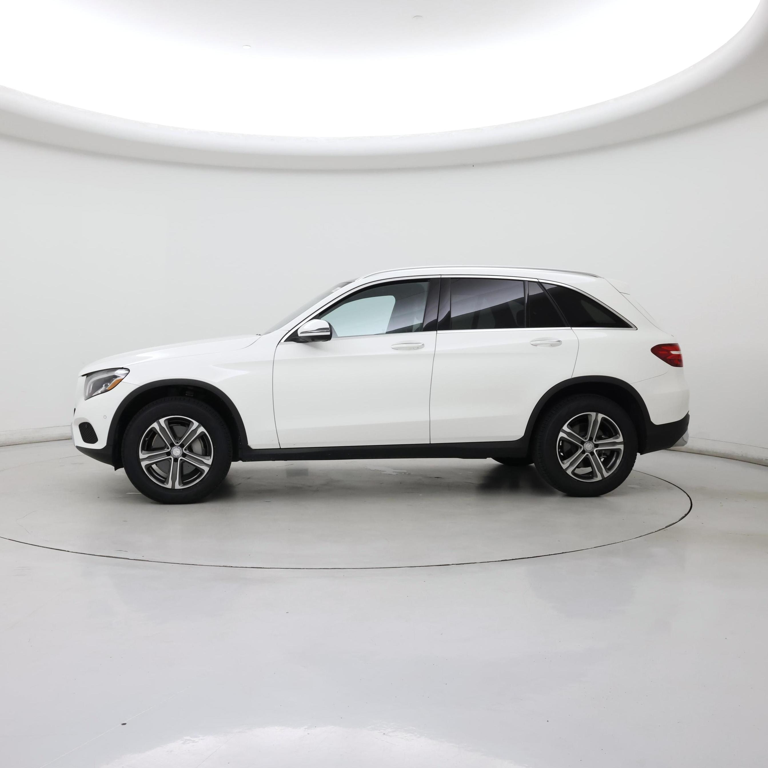 Thumbnail: 2017 Mercedes-Benz GLC - 3