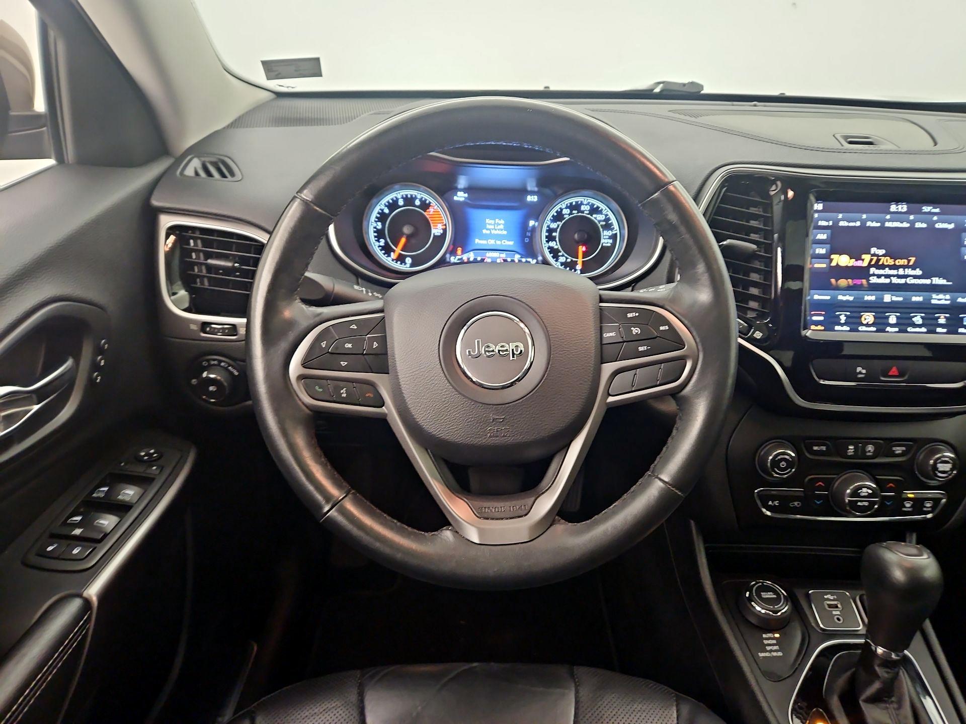 Thumbnail: 2019 Jeep Cherokee - 10