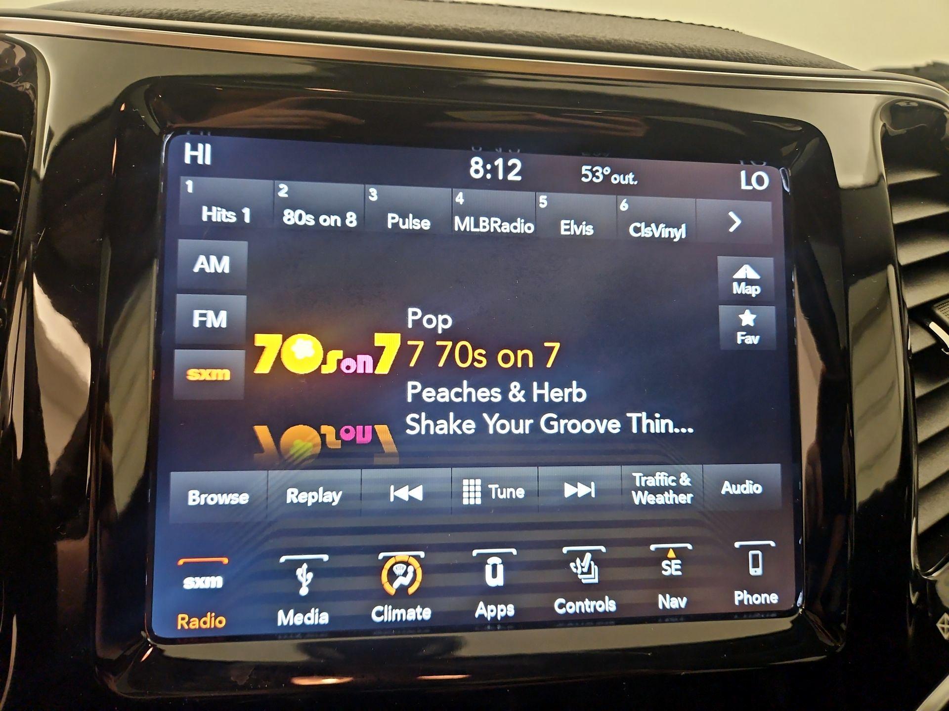 Thumbnail: 2019 Jeep Cherokee - 16