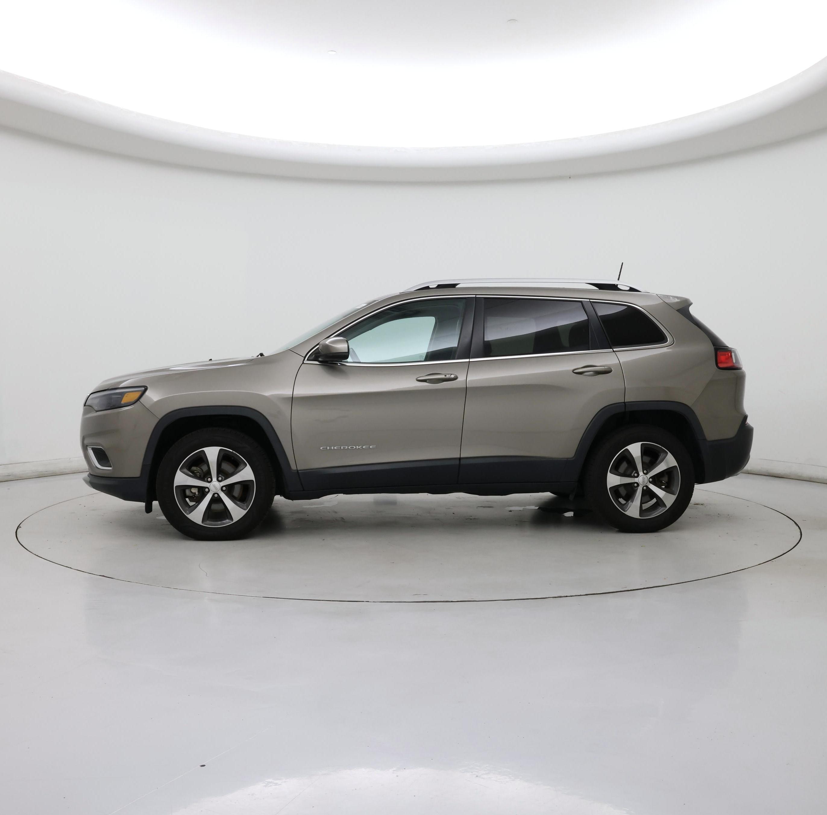 Thumbnail: 2019 Jeep Cherokee - 3