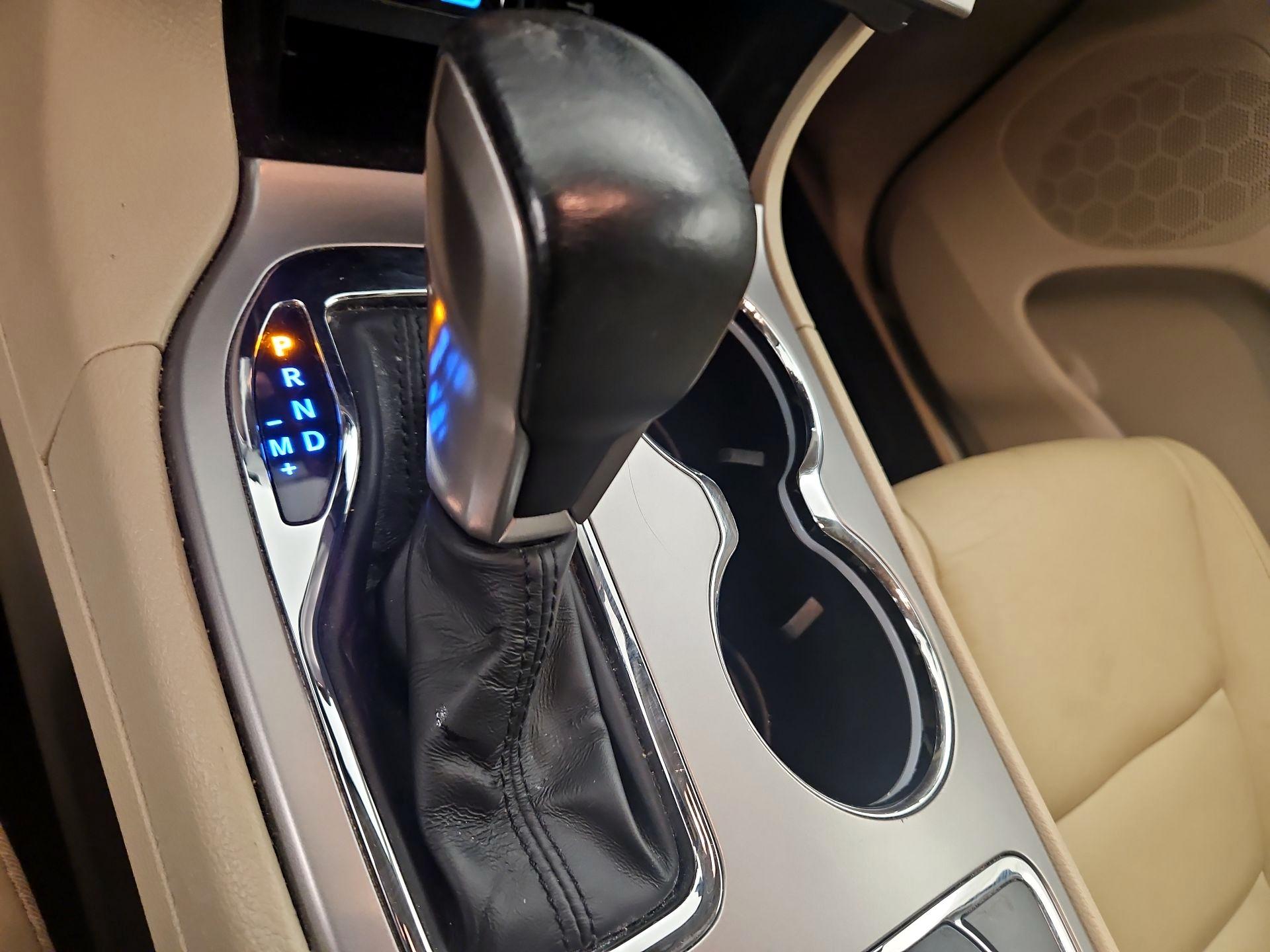 Thumbnail: 2020 Jeep Grand Cherokee - 17