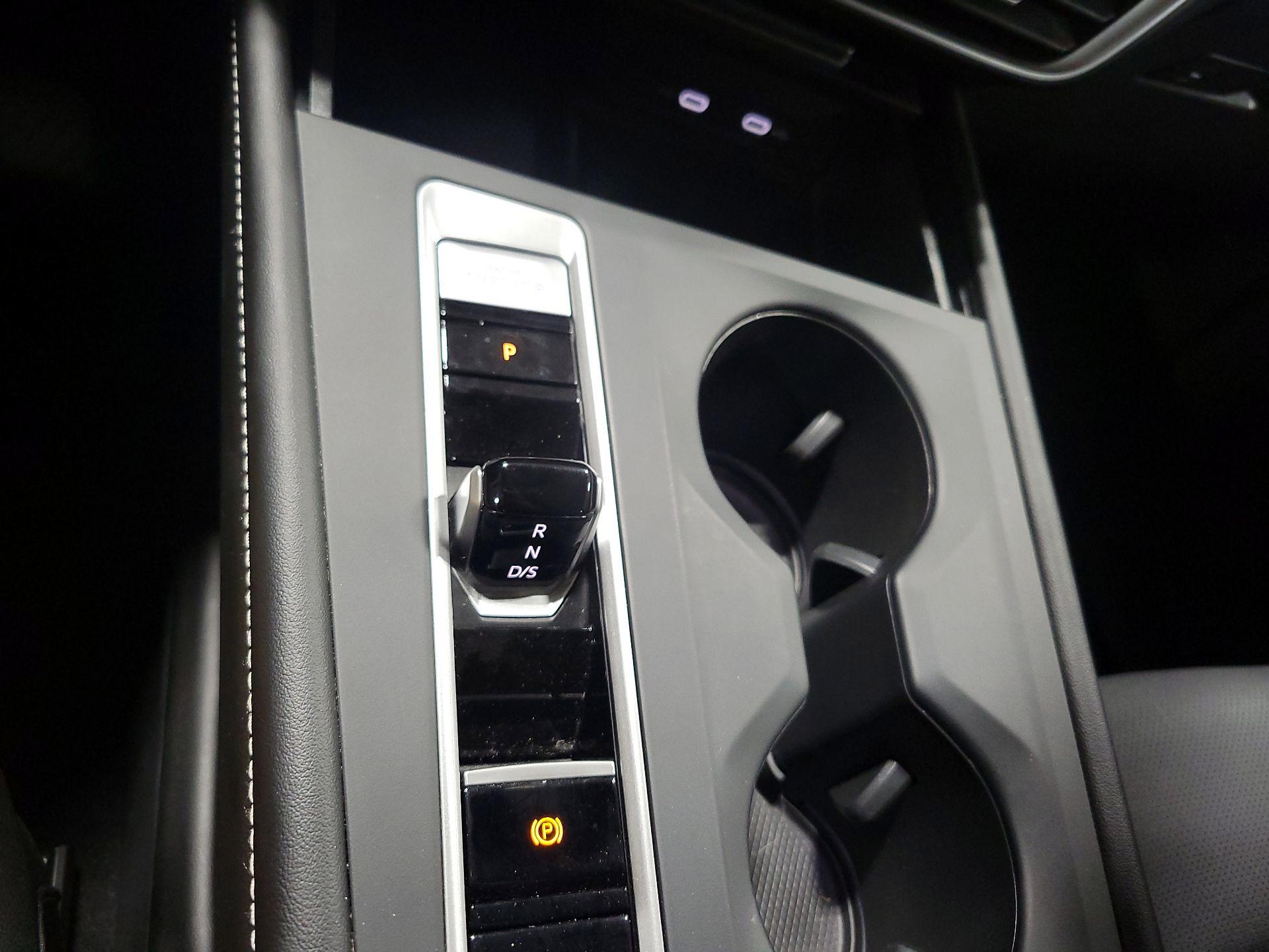 Thumbnail: 2024 Volkswagen Atlas - 17