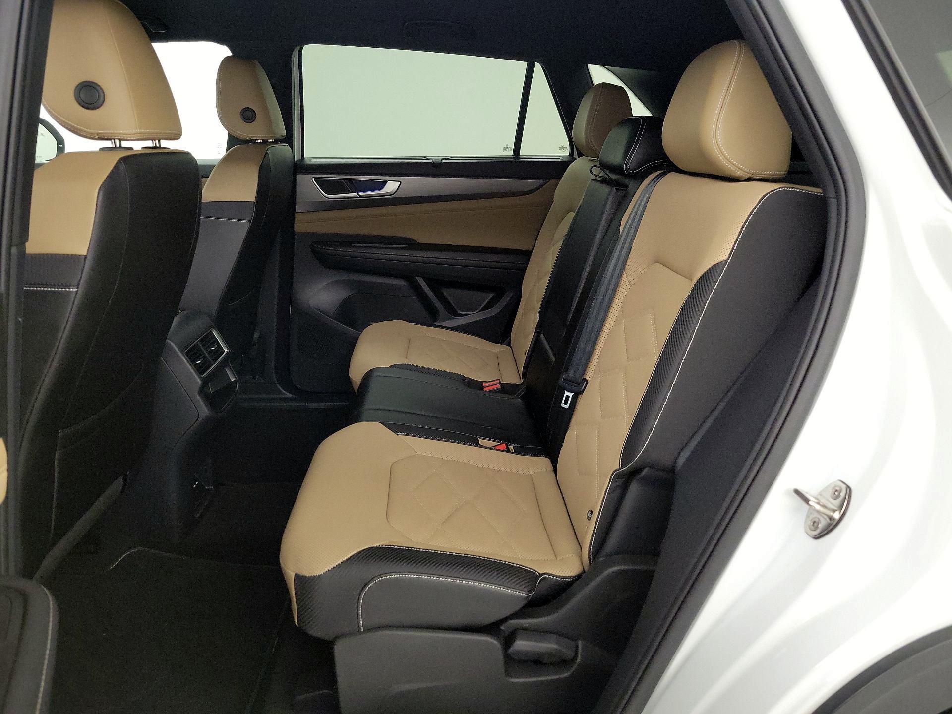 Thumbnail: 2024 Volkswagen Atlas - 18
