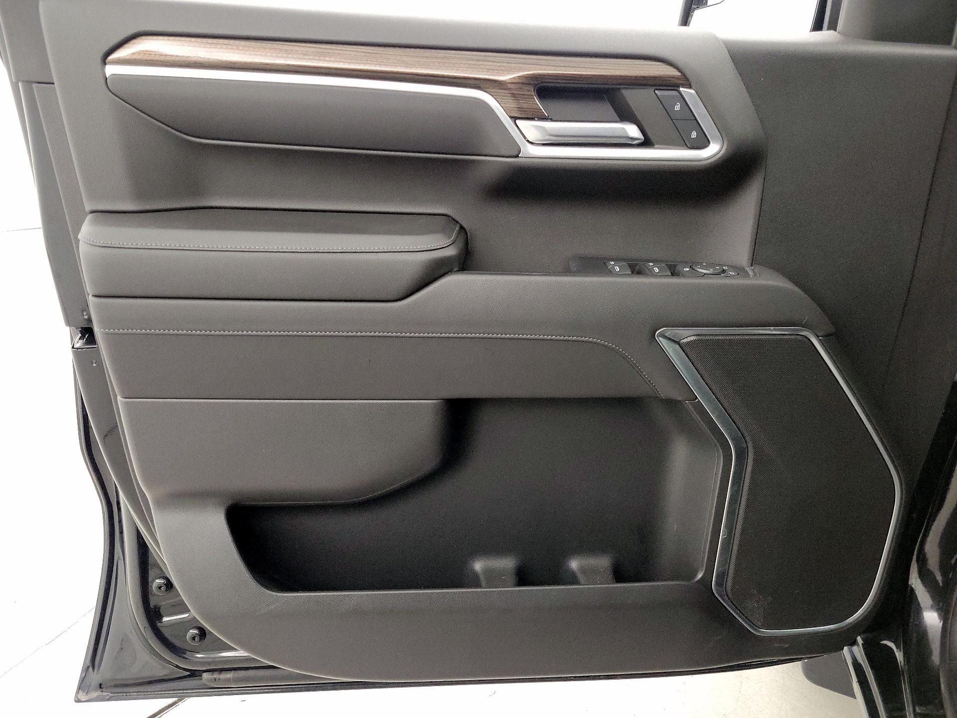 Thumbnail: 2022 Chevrolet Silverado 1500 - 12