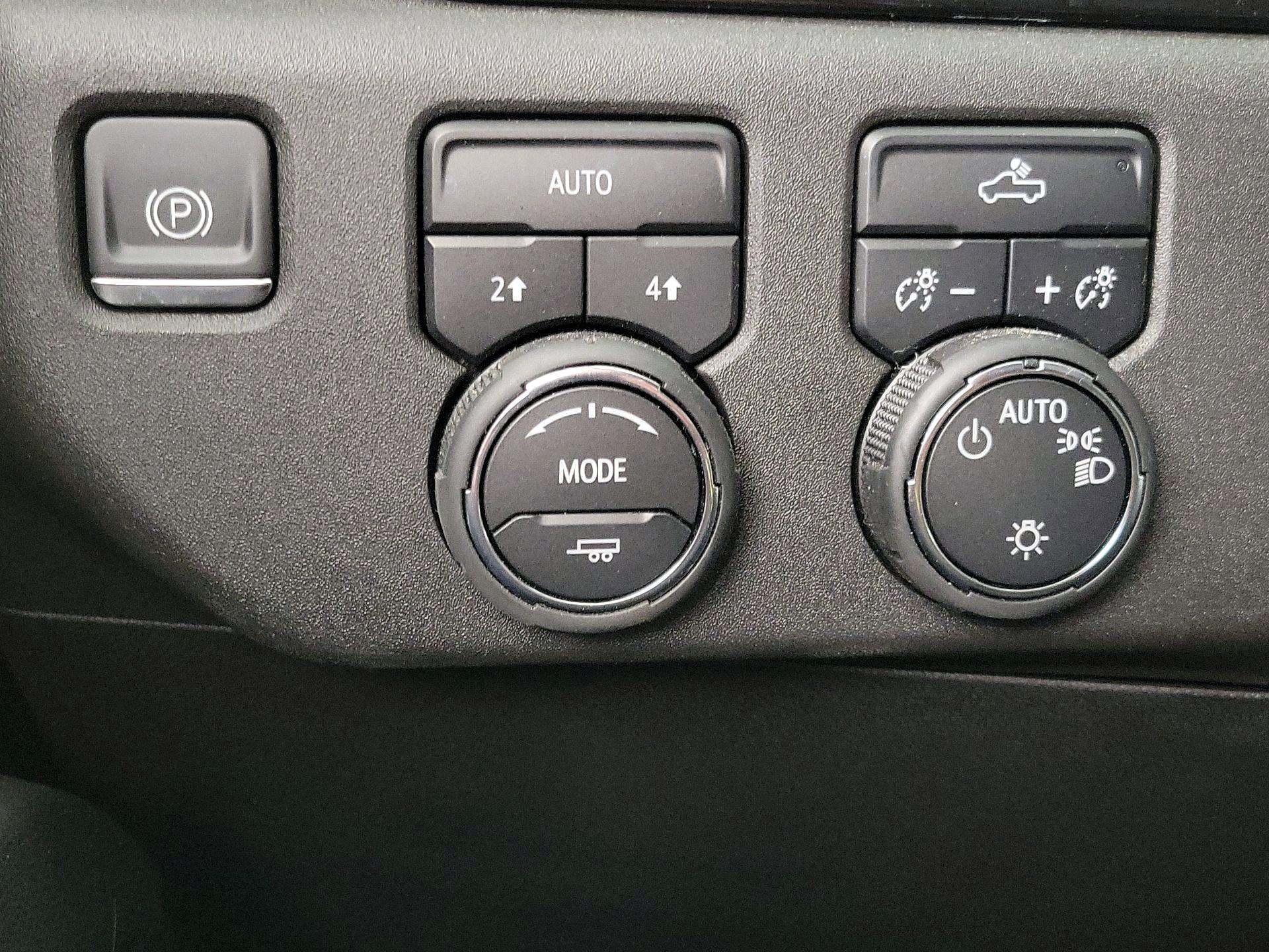 Thumbnail: 2022 Chevrolet Silverado 1500 - 13