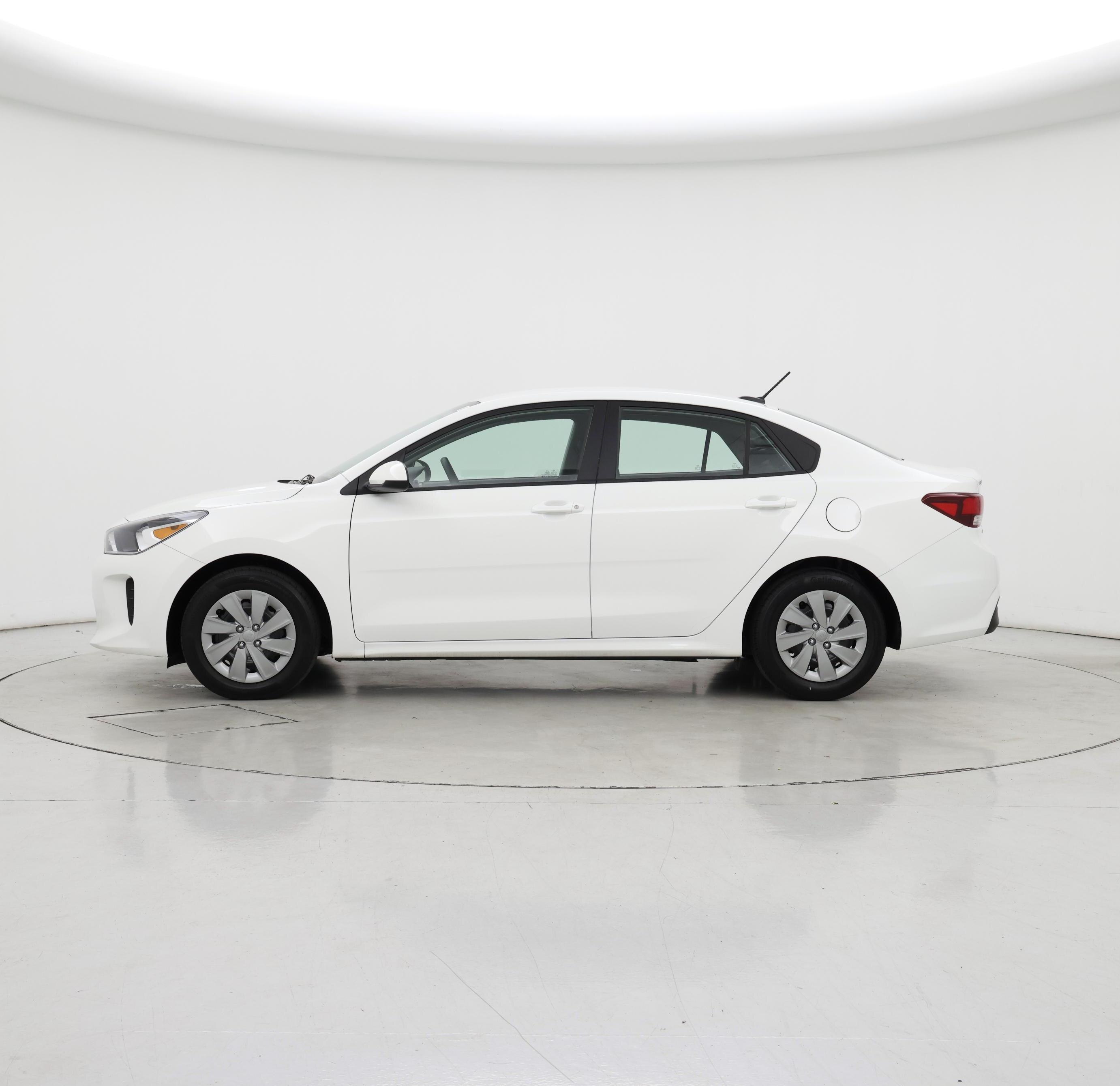 Thumbnail: 2020 Kia Rio - 3